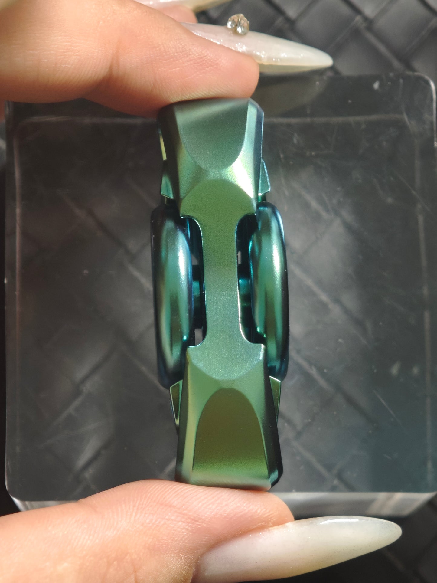 Pan Yixian Zirconium