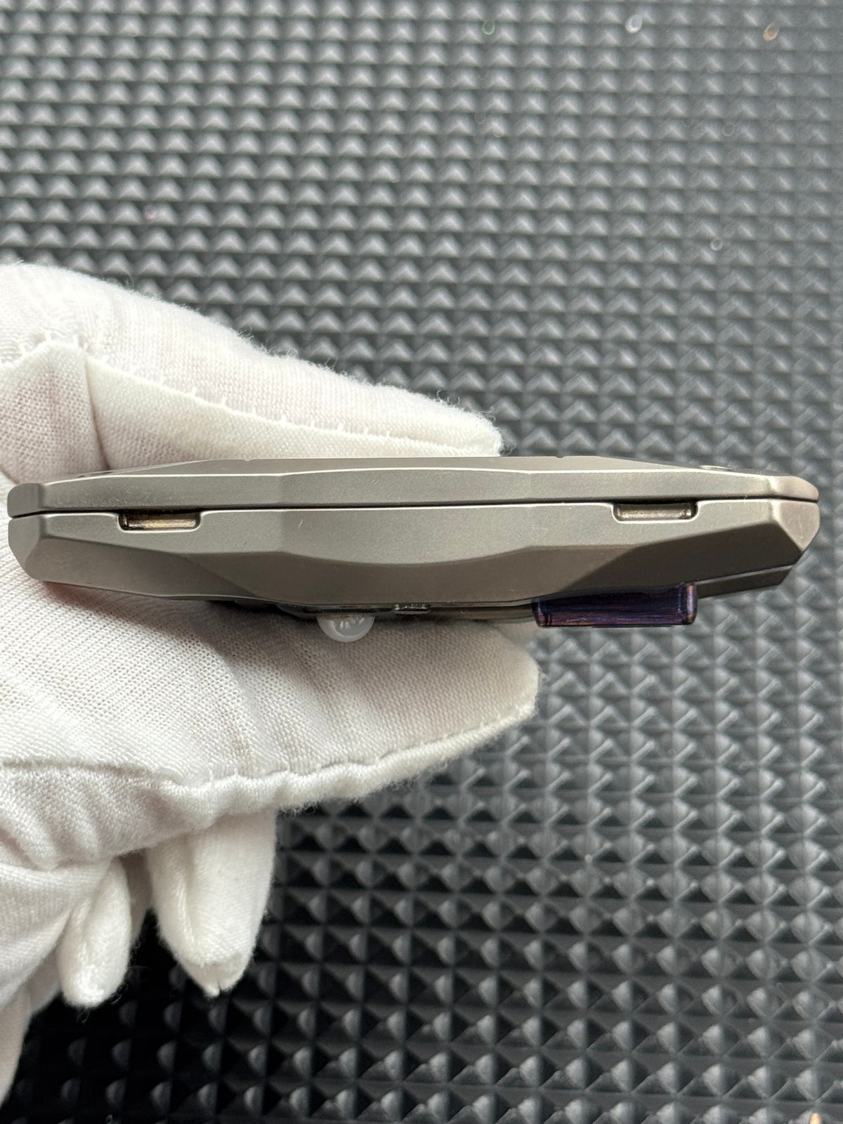 FALCON ESCORT CRUISER Titanium
