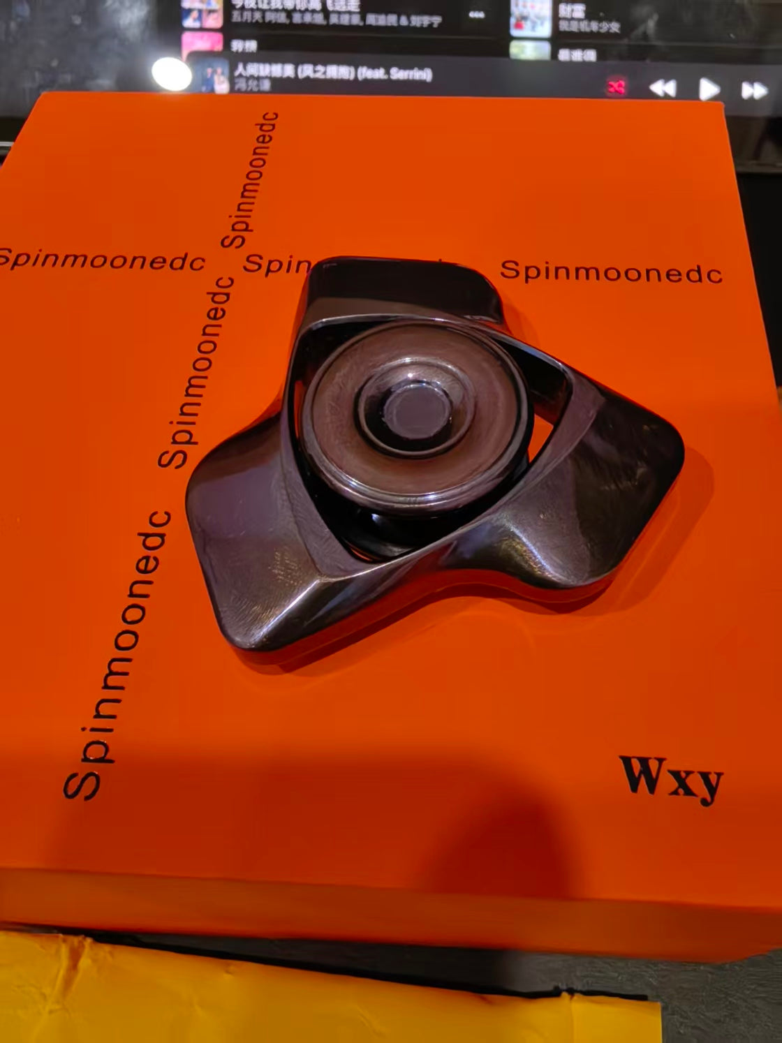 Phantom Dual Leaf Zirconium Anodized