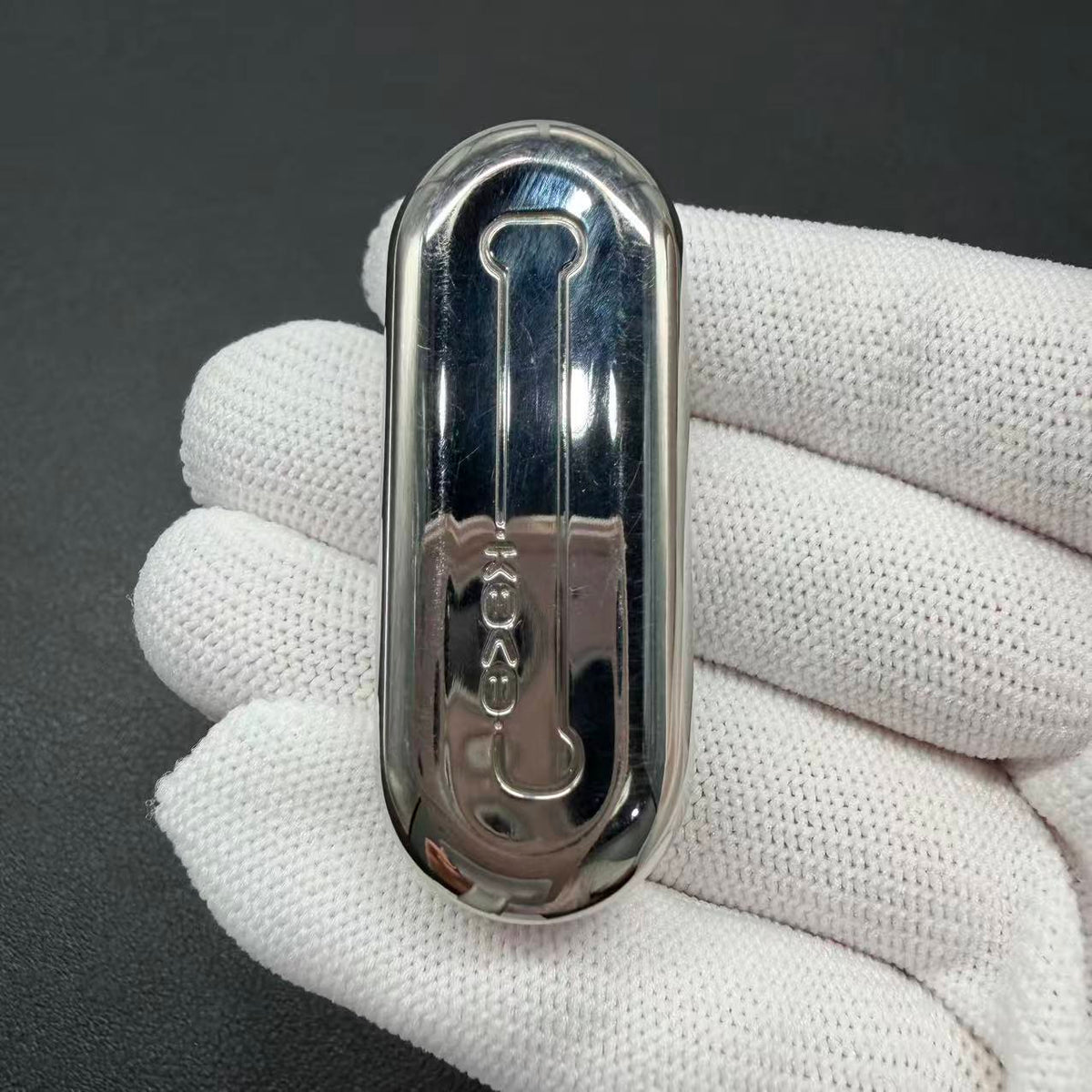 Floating Cloud Titanium