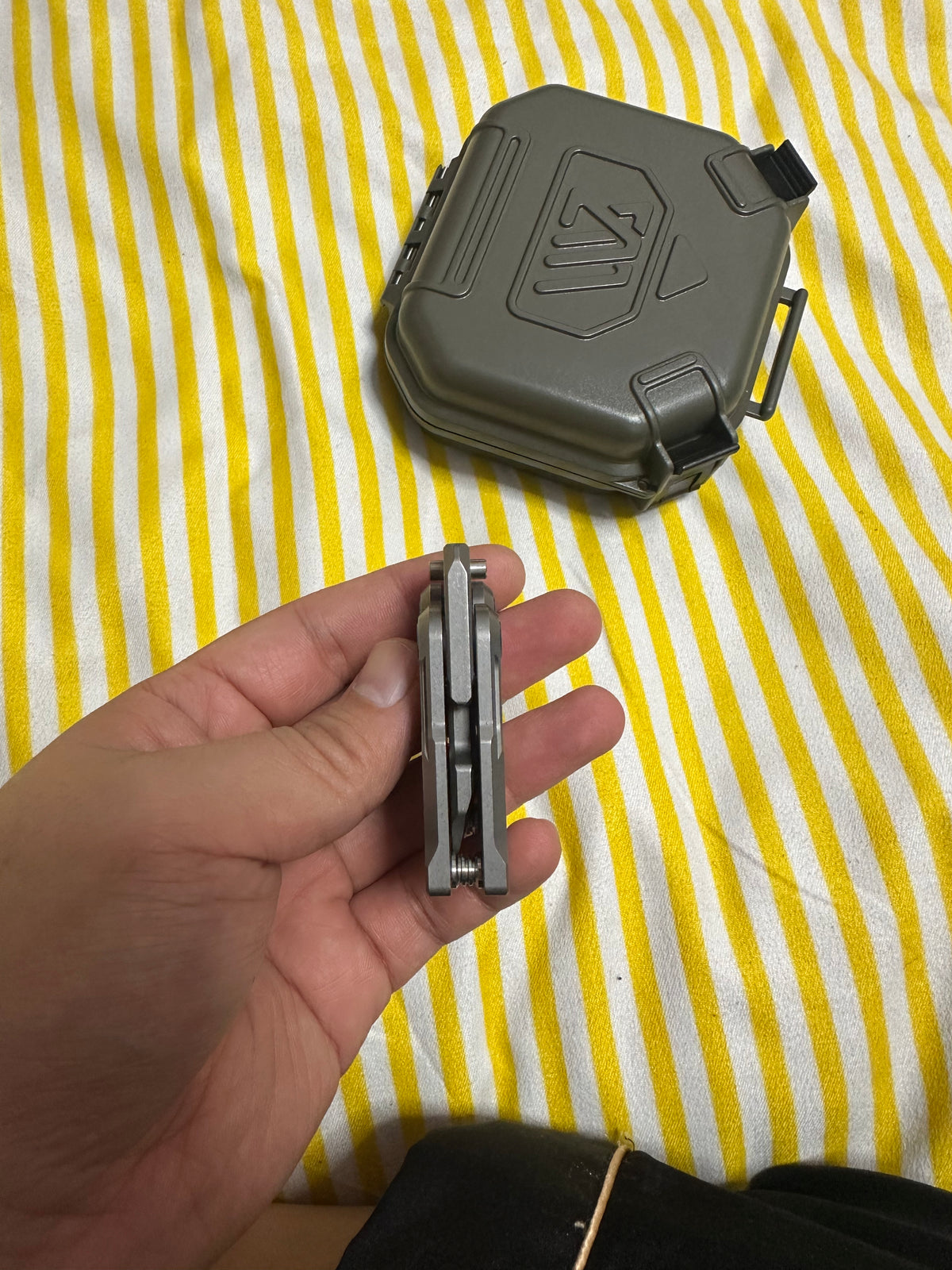 Gloom Folding Titanium