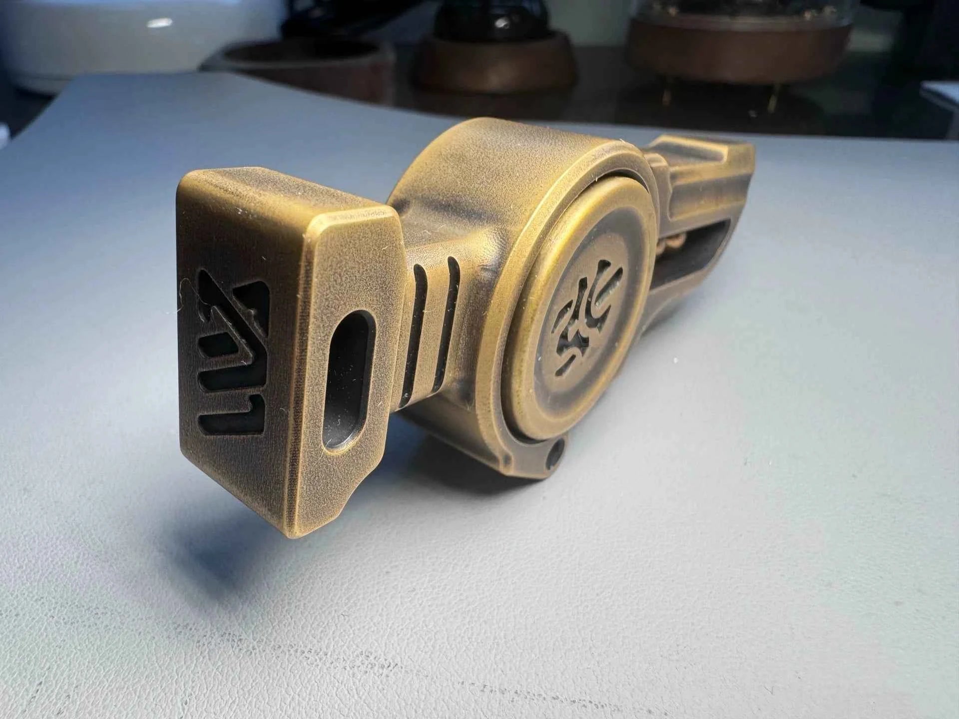 KUNWU Compact Bronze