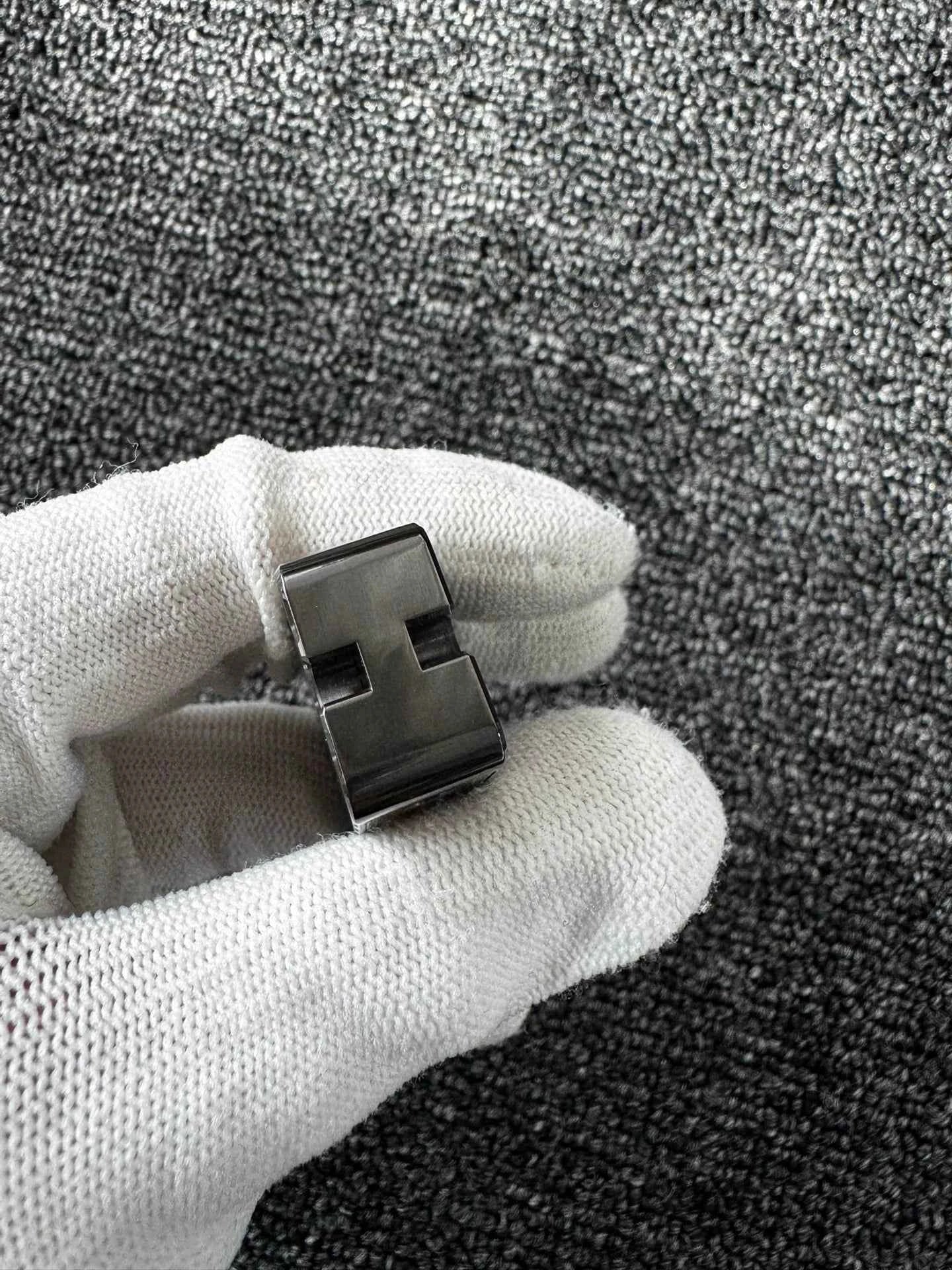 Crunchy Shark Zirconium