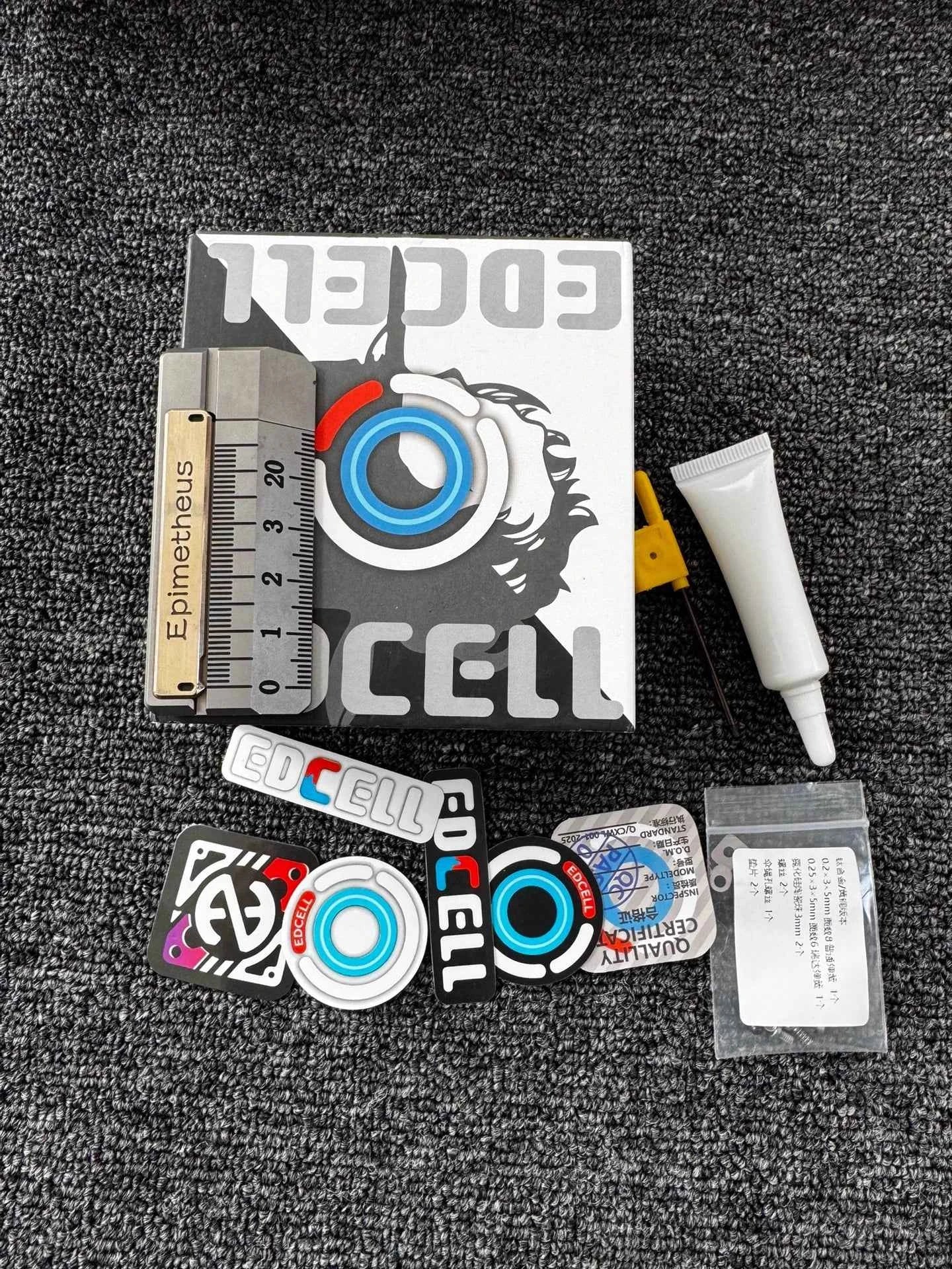 Quirky Ruler Titanium