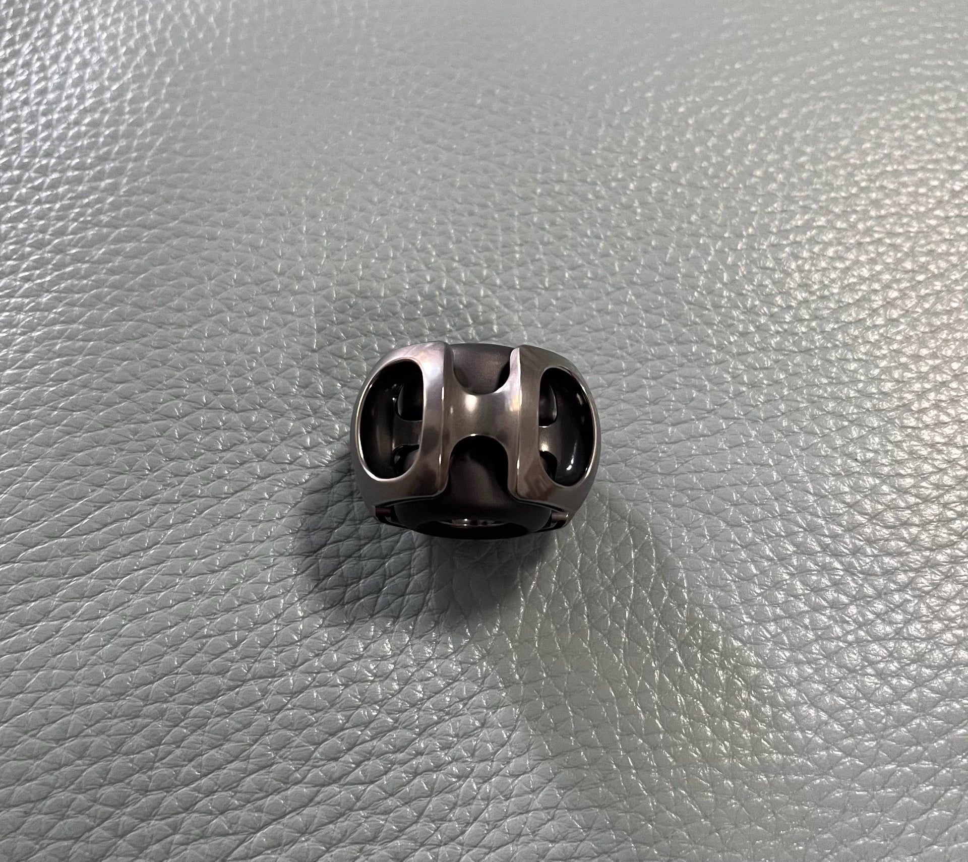 Noiz Stainless Steel