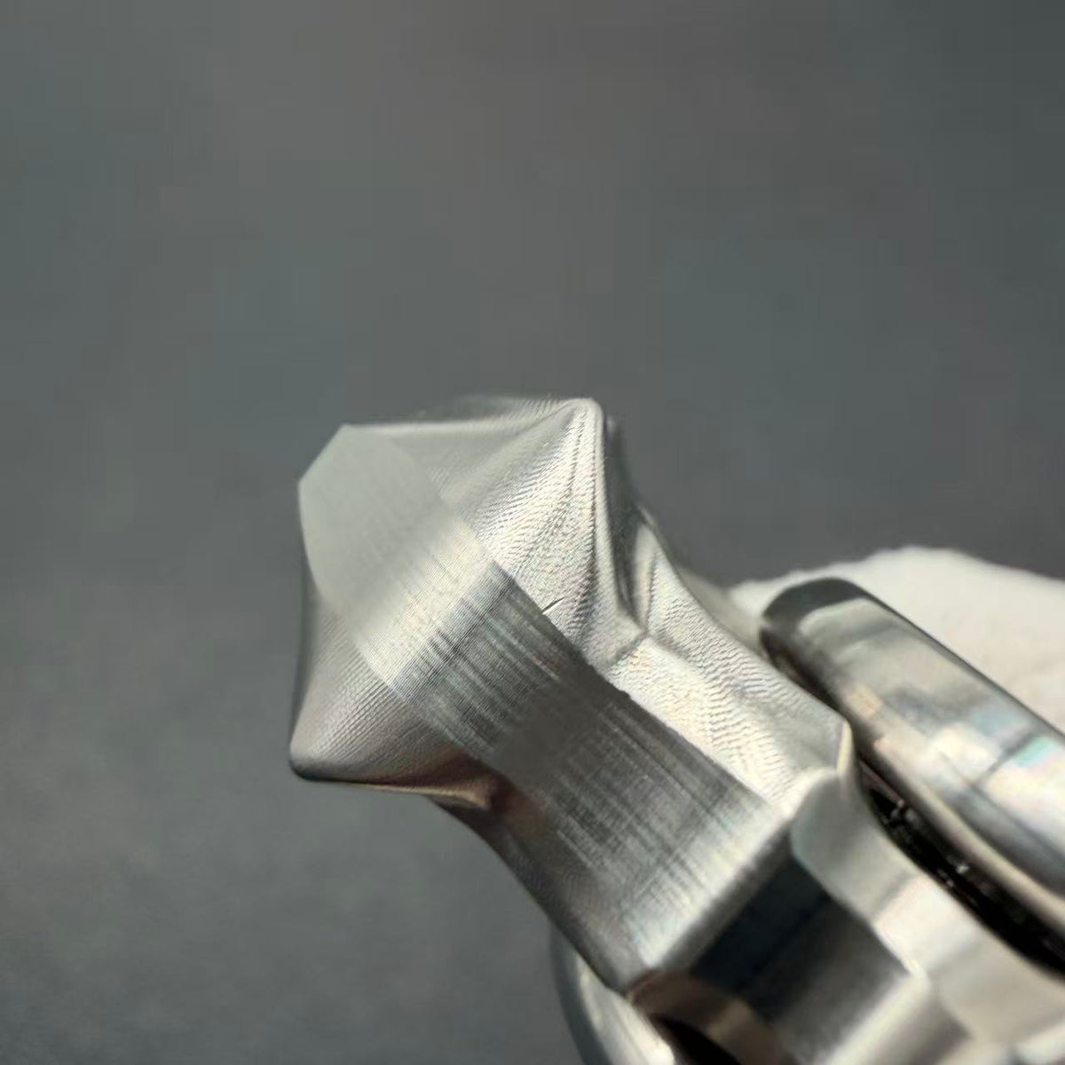 Thorns And Fog Stainless Steel Machine Finished