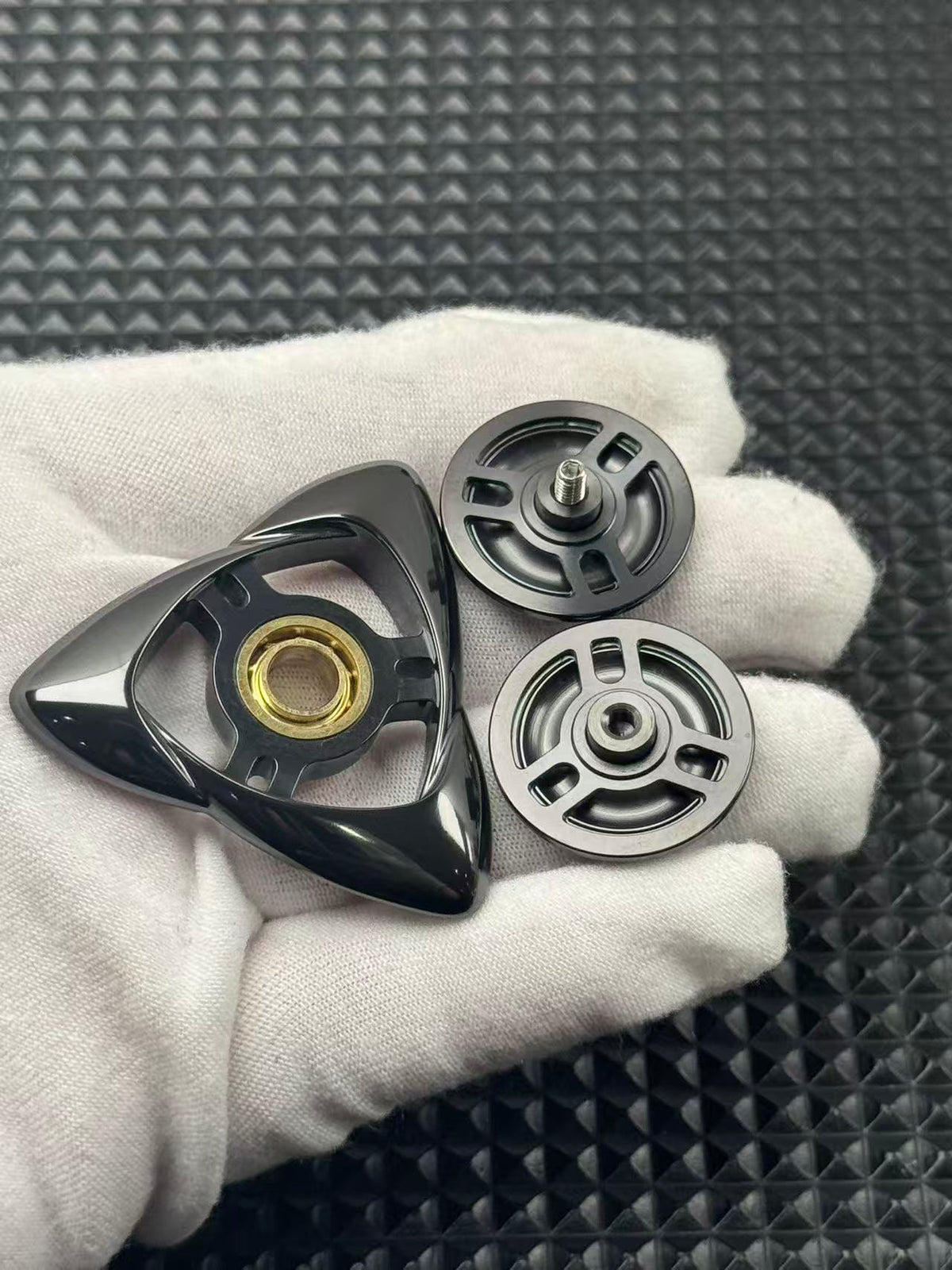 Wind Zirconium