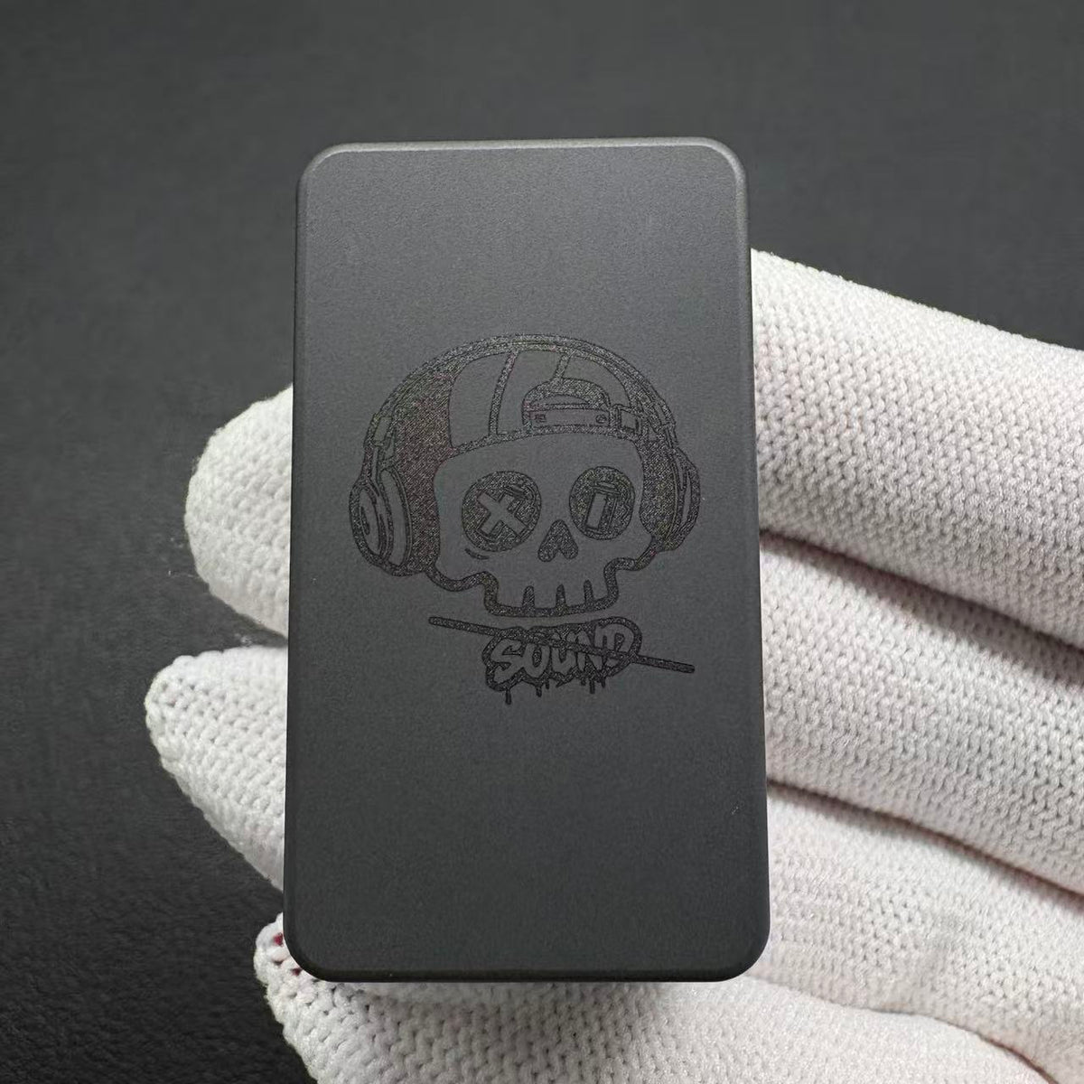 Mute Zirconium