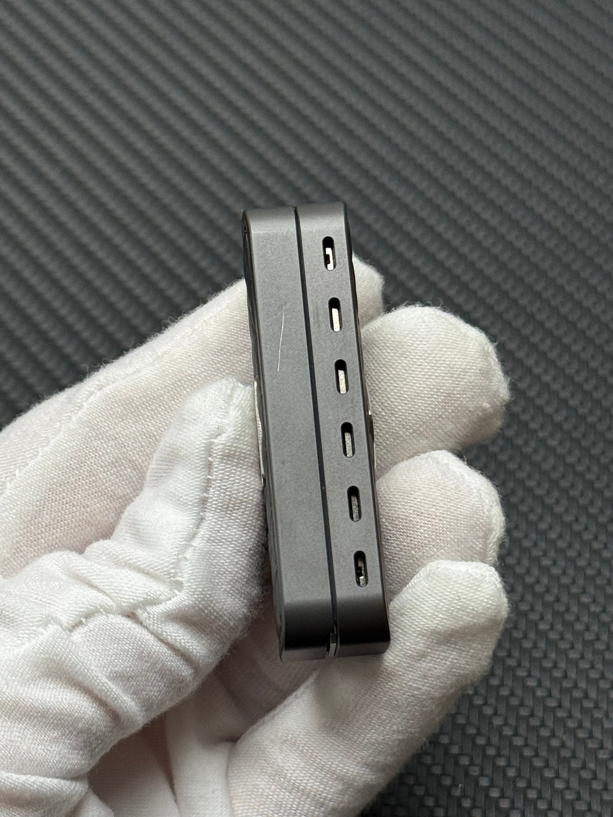 Feng Ling Zirconium