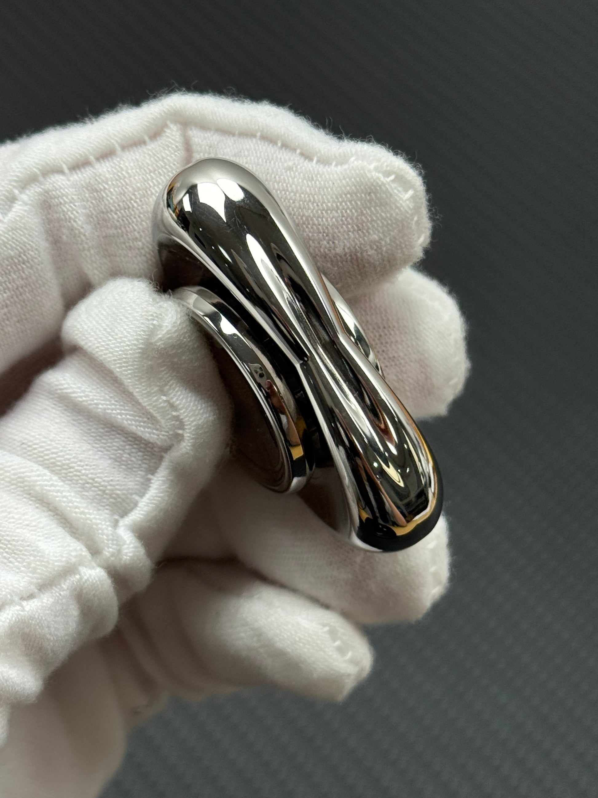 Crossing Stainless Steel Polished