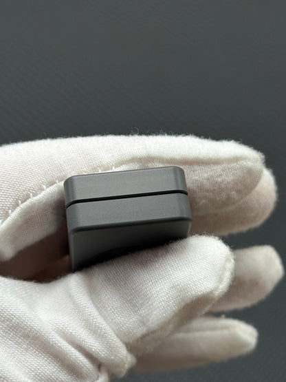 Mute Zirconium
