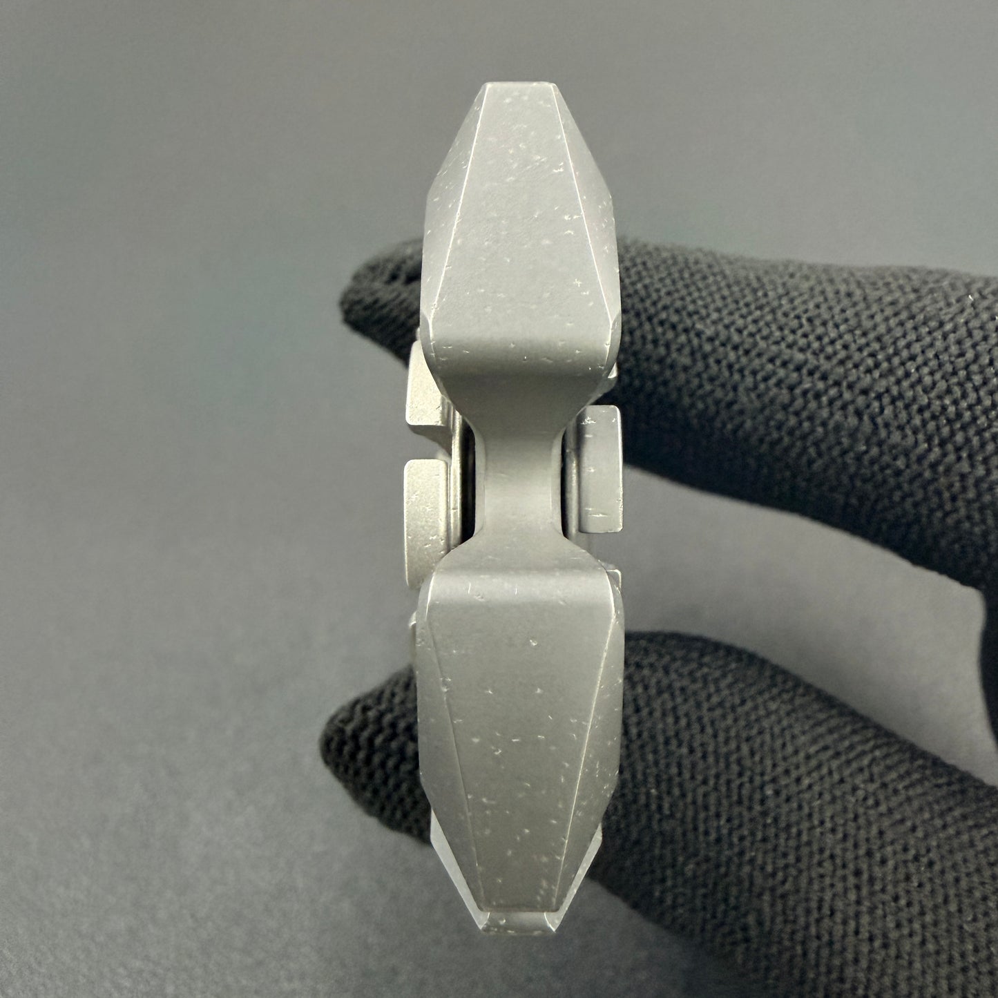 Scorpio Bearing Cap Stainless Steel Stonewashed