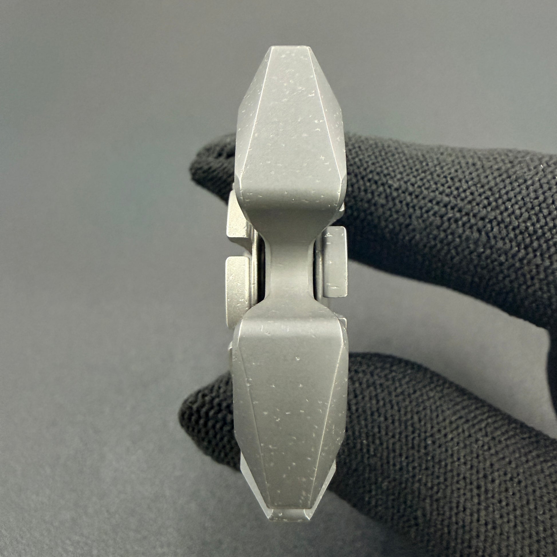 Scorpio Bearing Cap Stainless Steel Stonewashed