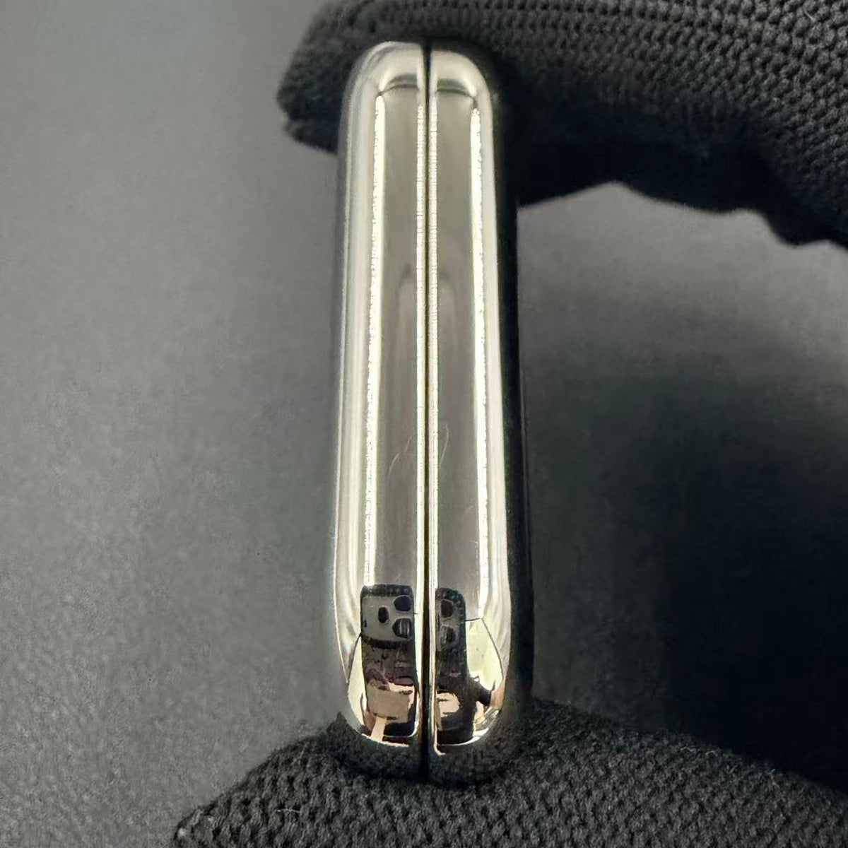 Floating Cloud Titanium Polished