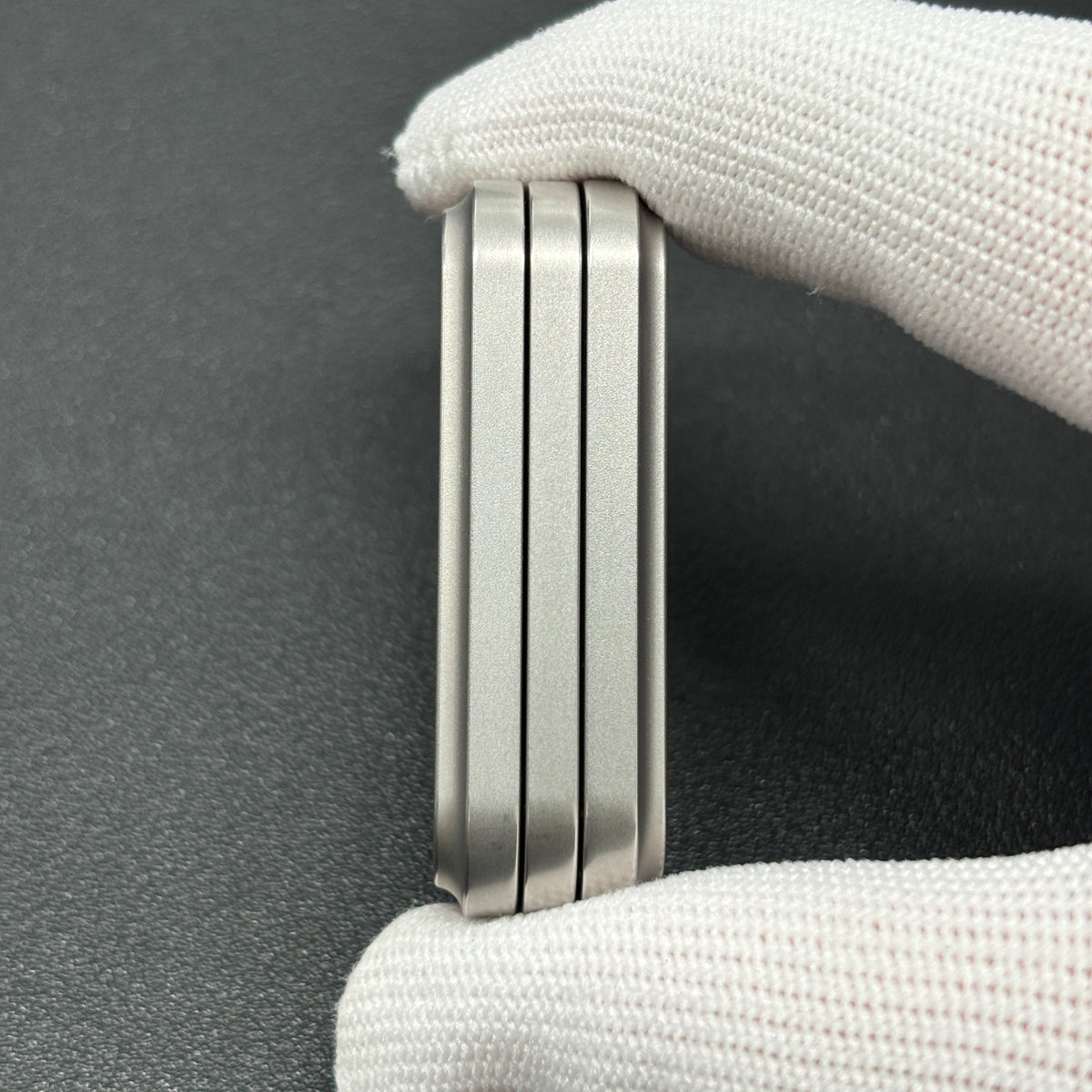 Magnet Feel Stainless Steel