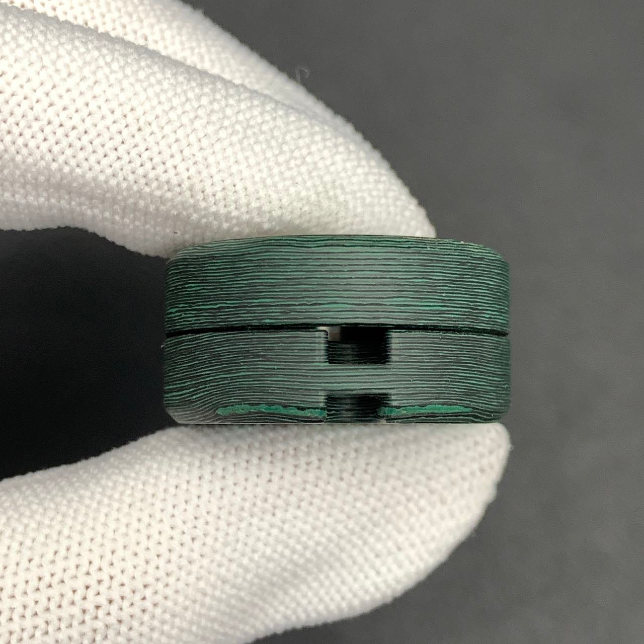 F2 Carbon Damascus
