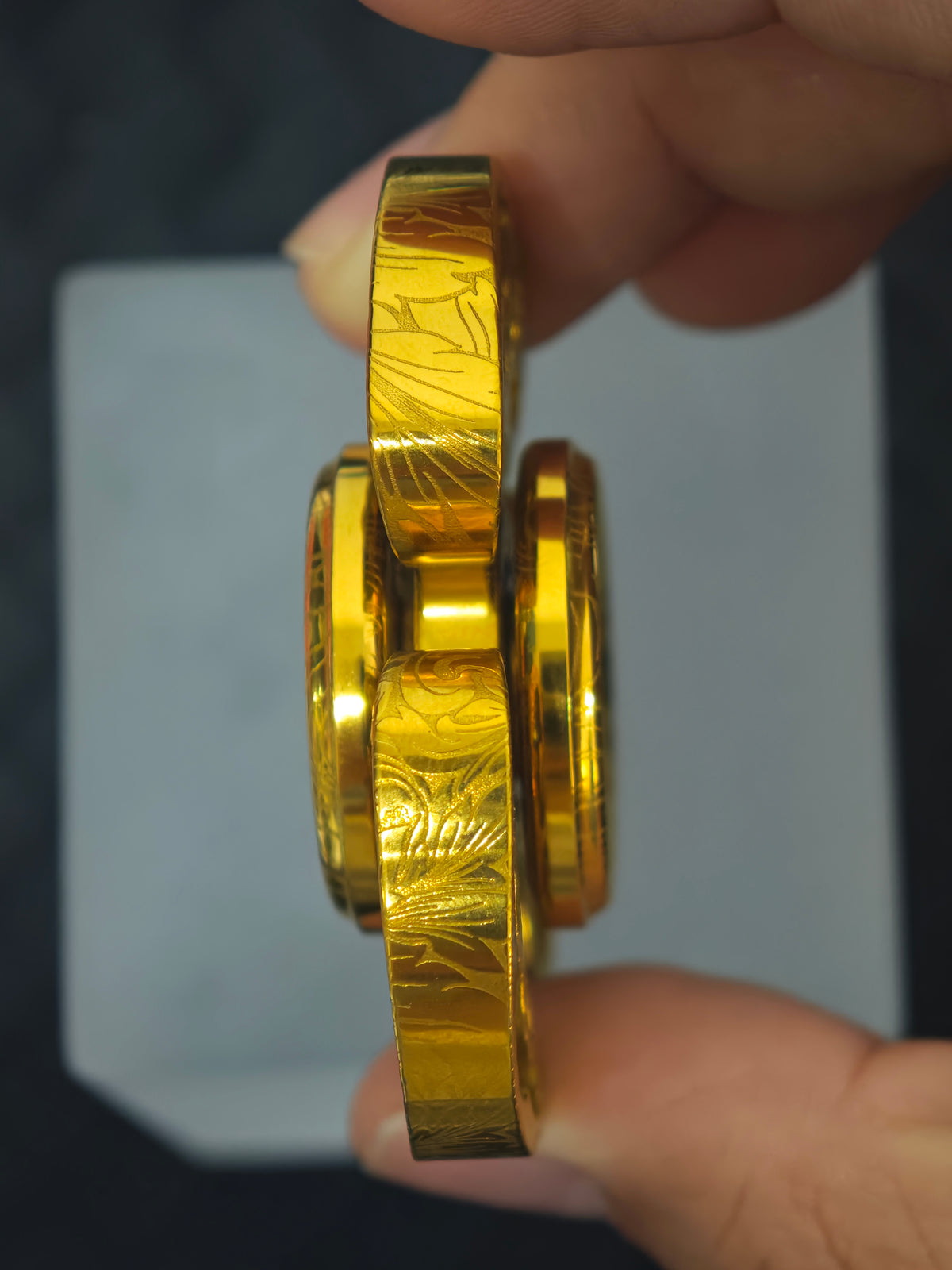 Yungong Xunyin Stainless Steel Gold Plated Stonewashed Engraved