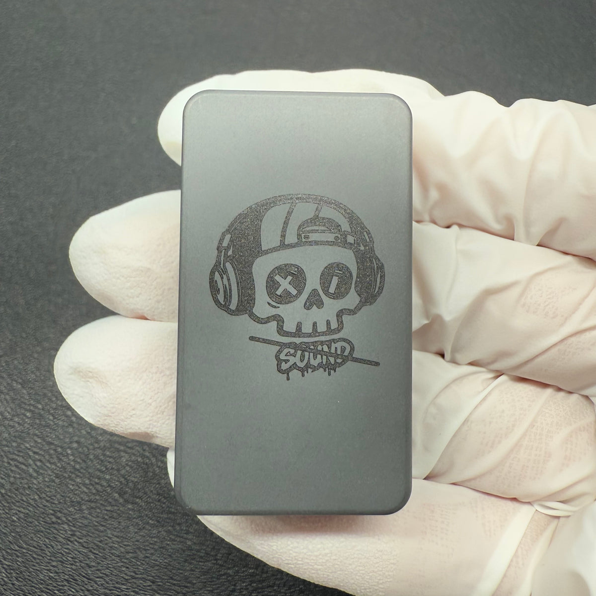 Mute Zirconium