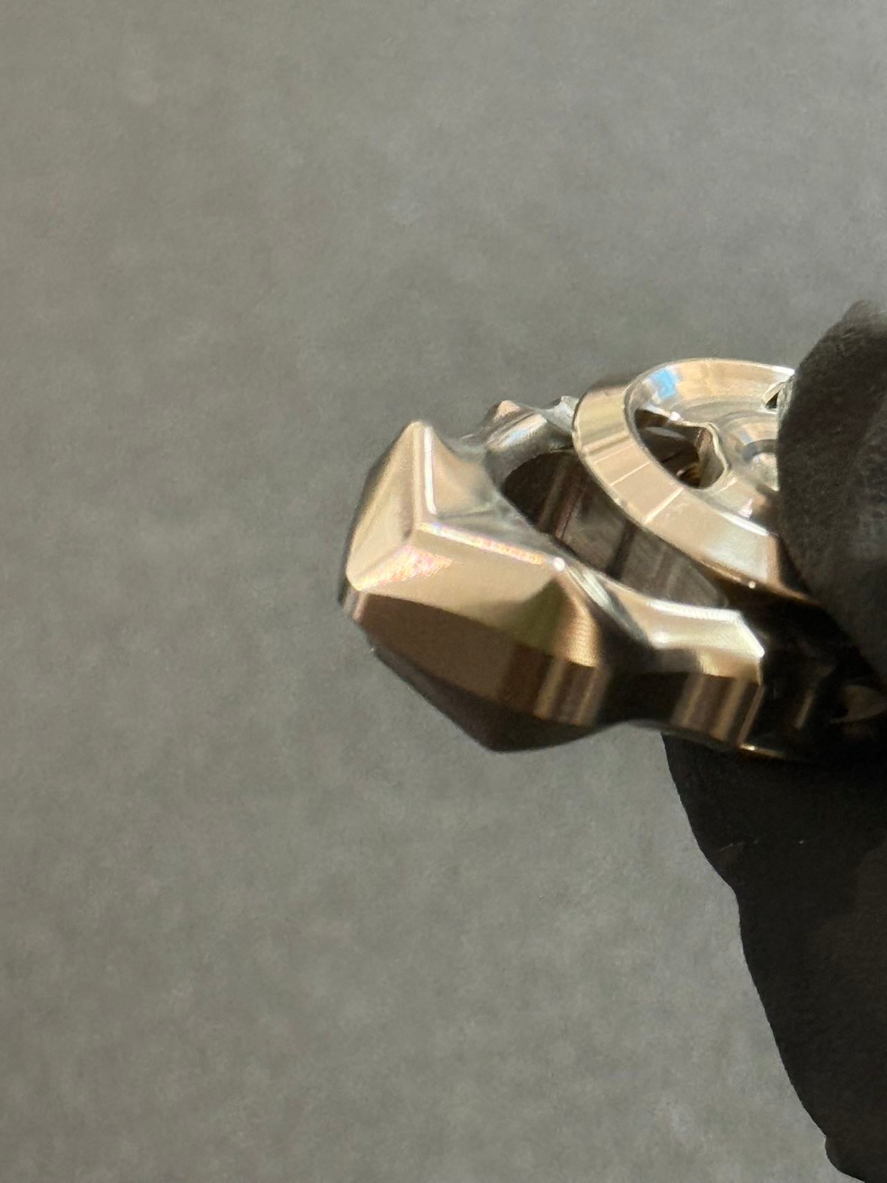 Thorns And Fog Stainless Steel Machine Finished