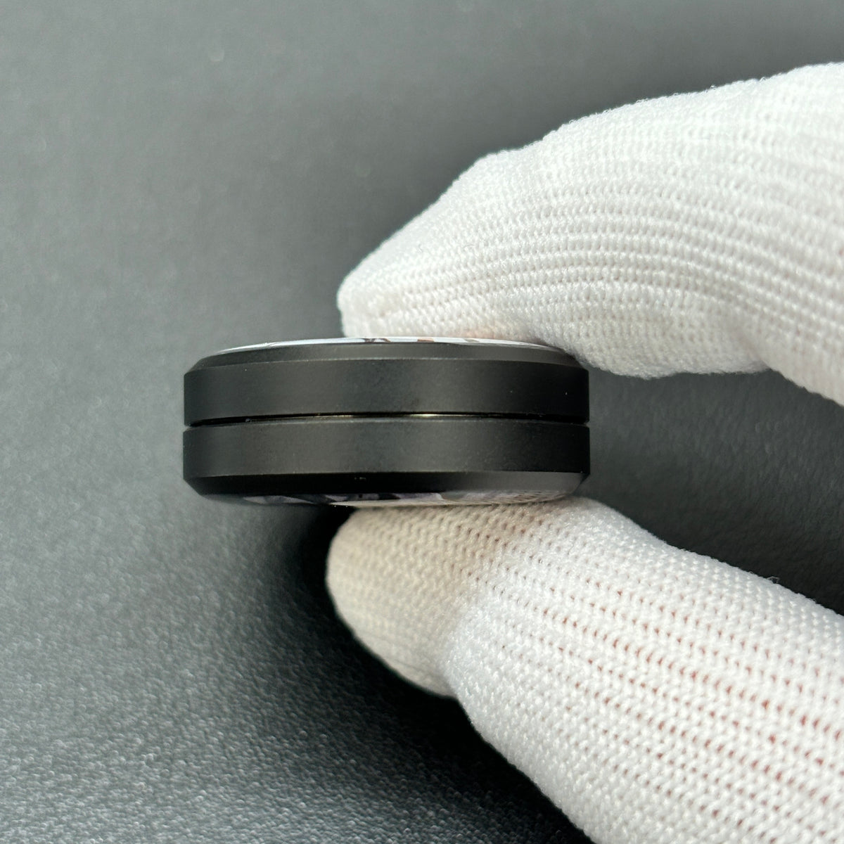 Groove Stainless Steel Resin-Sealed