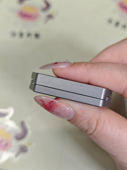 Plane Titanium
