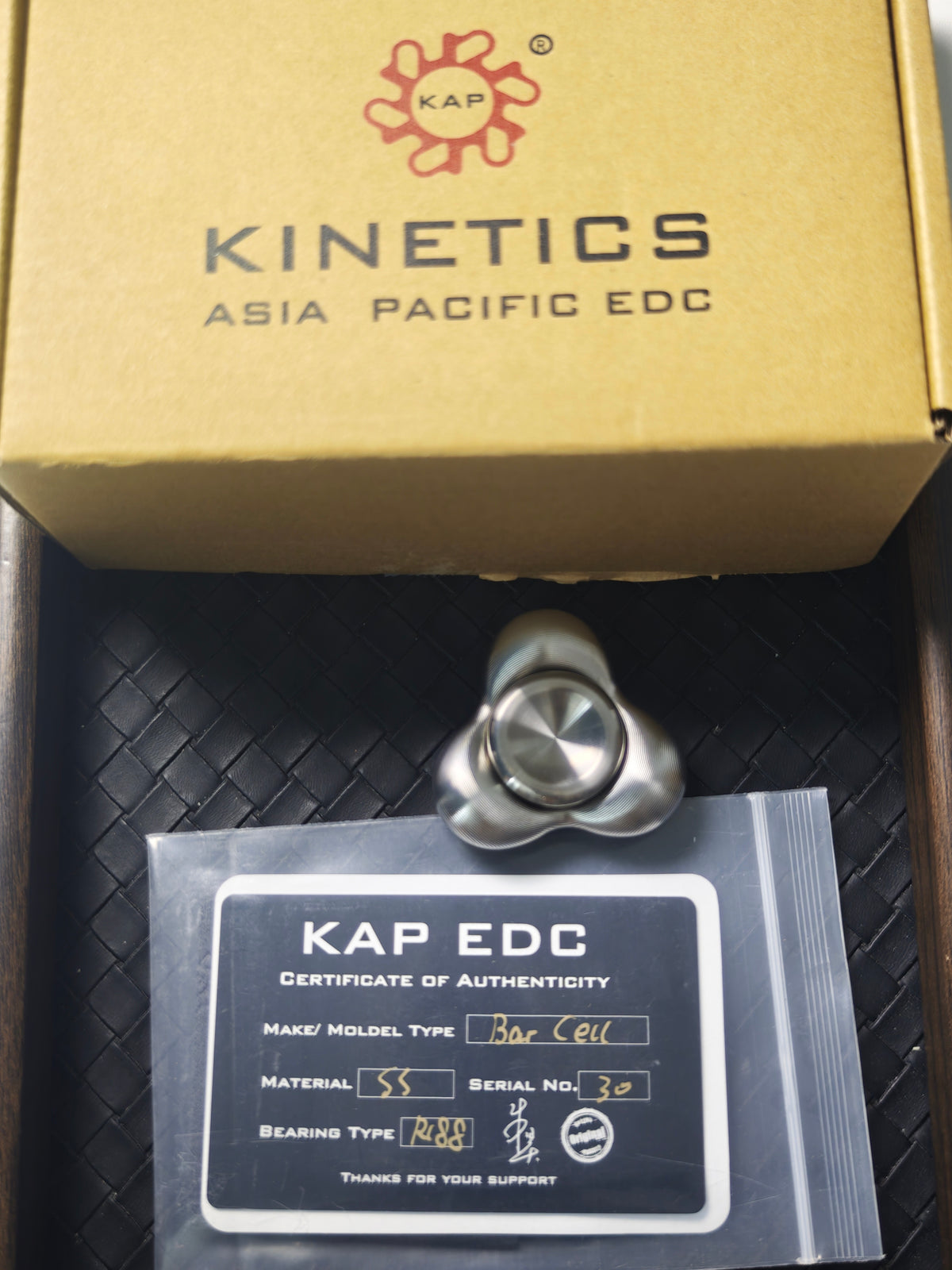 Three-Leaf Cell Stainless Steel