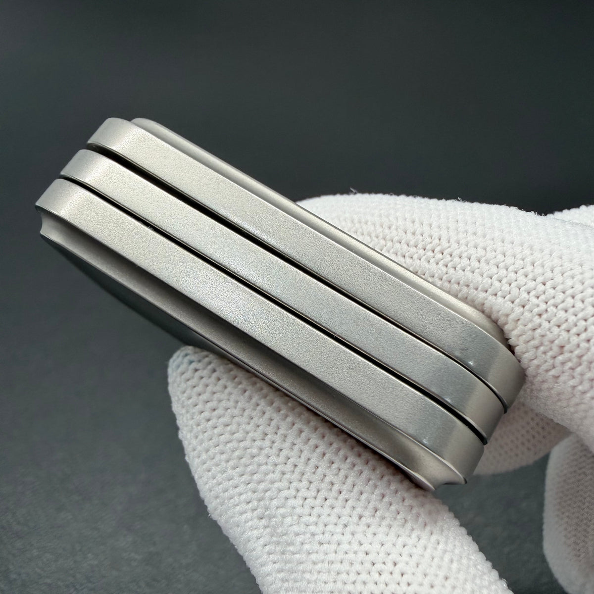 Magnet Feel Stainless Steel Stonewashed