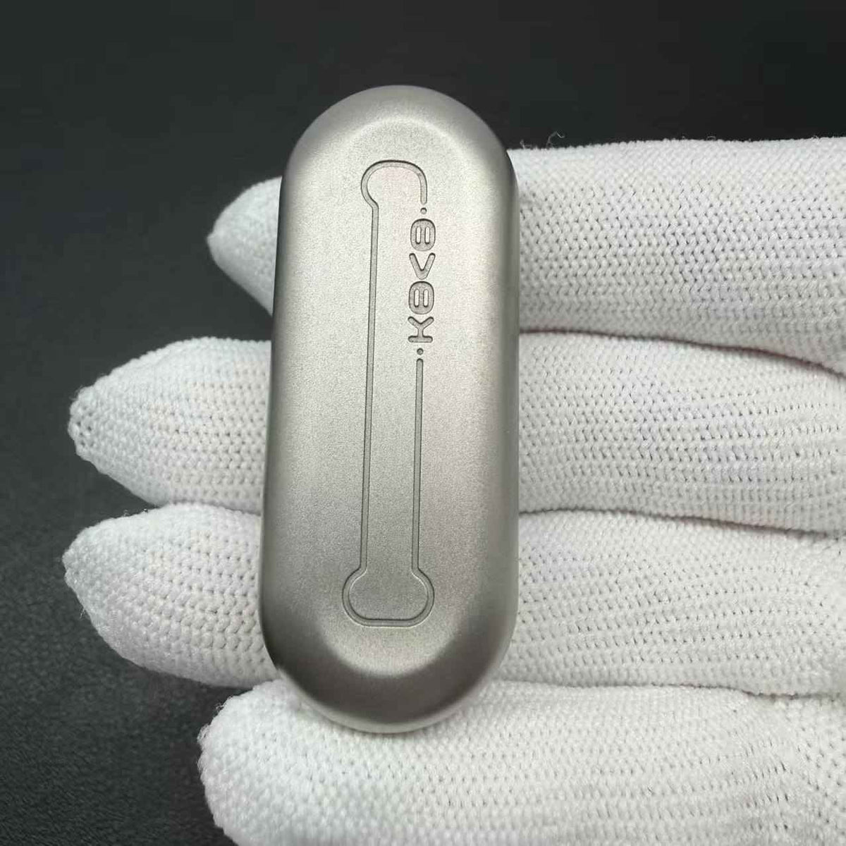 Floating Cloud Titanium