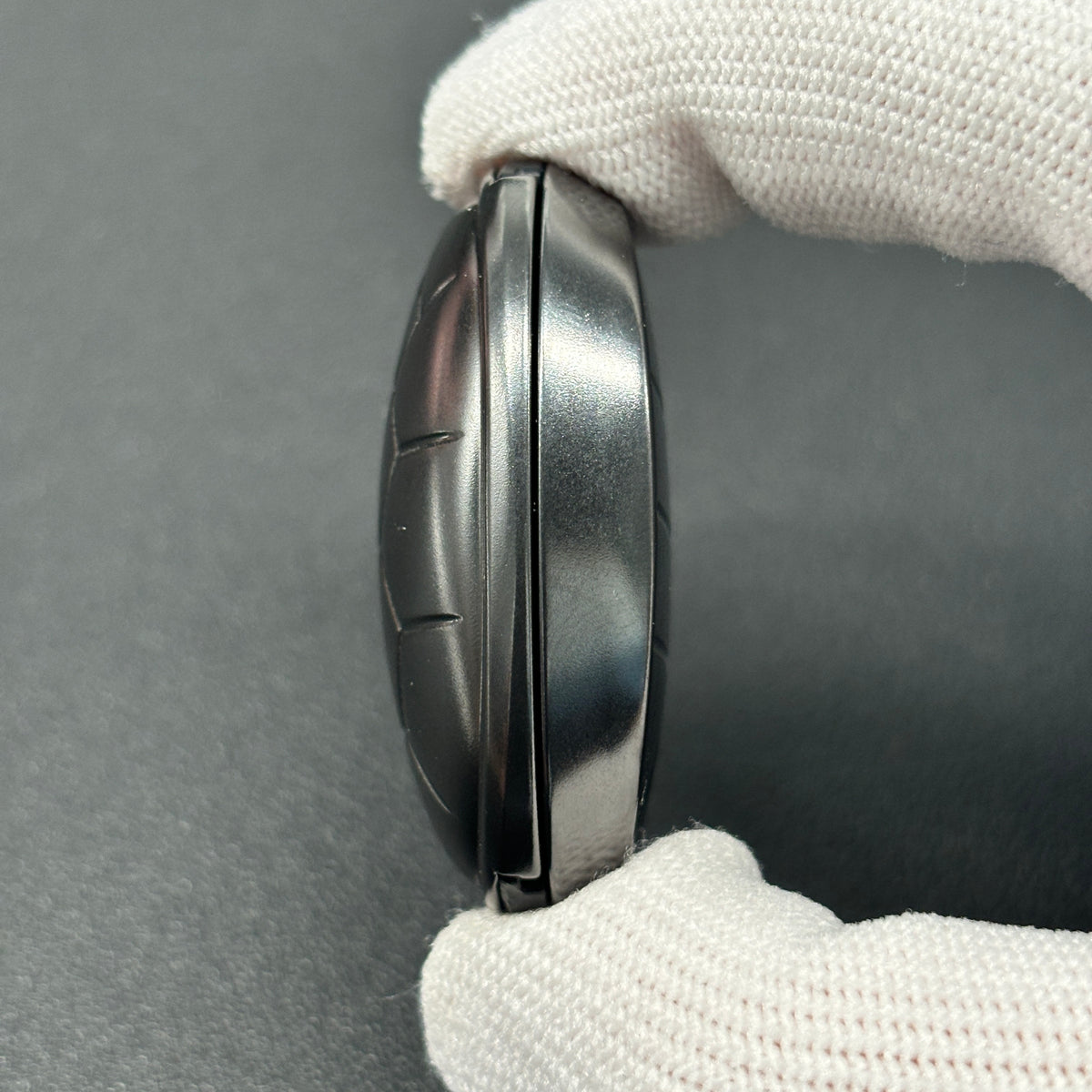 Jingle Beetle Zirconium Color-Anodized