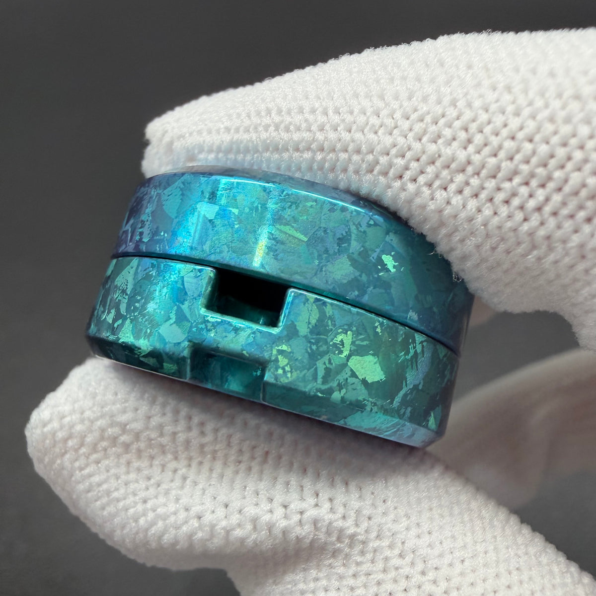 F2.8 Crystallized Titanium