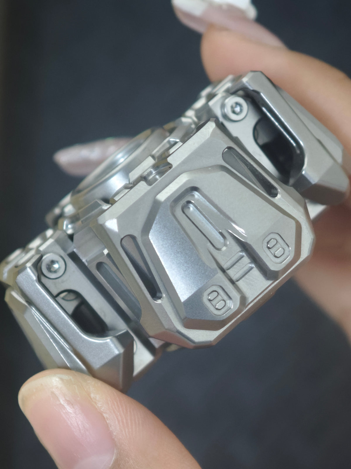 Ancient Iron Shell Opening Titanium
