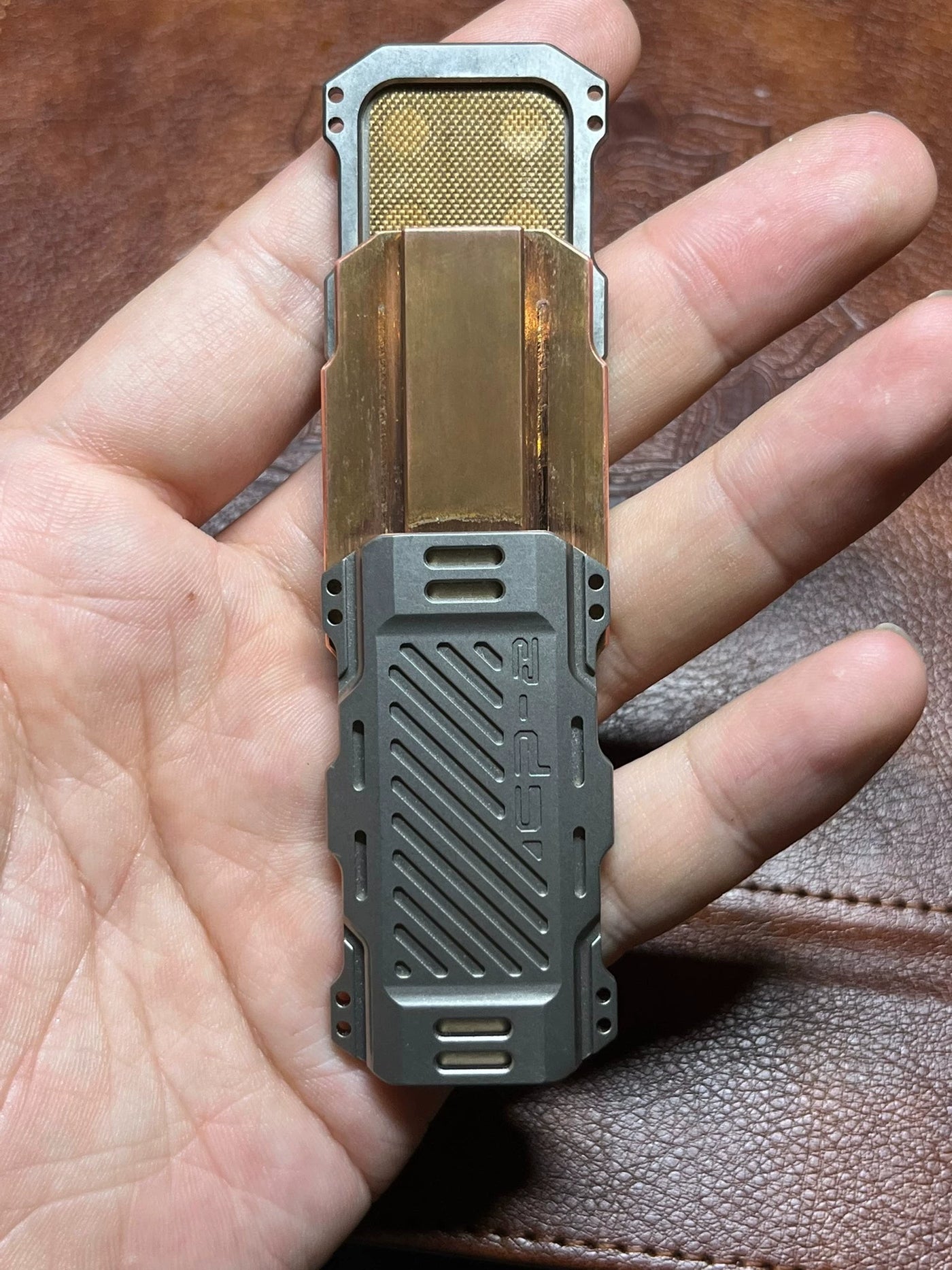 Lifepod Titanium