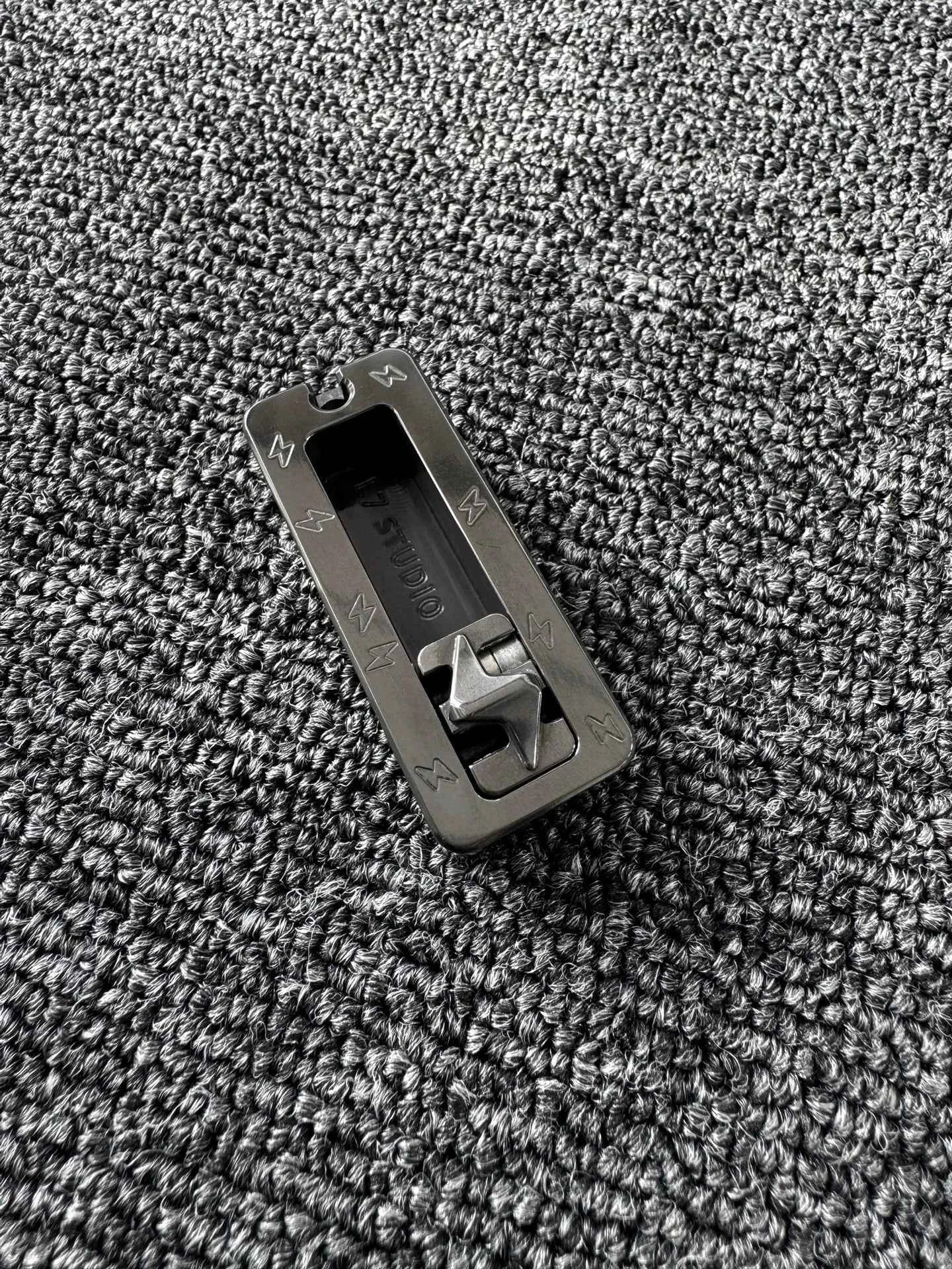 Crunchy Shark Zirconium