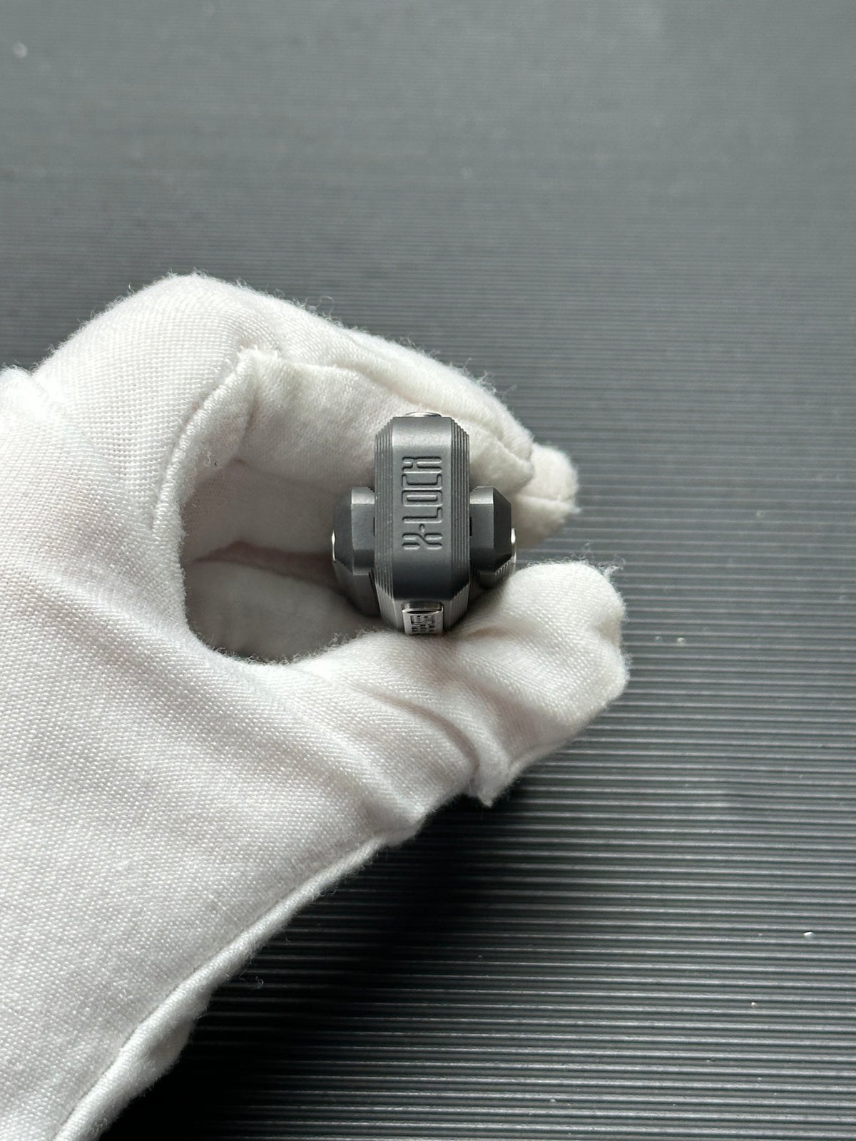 X Lock Zirconium