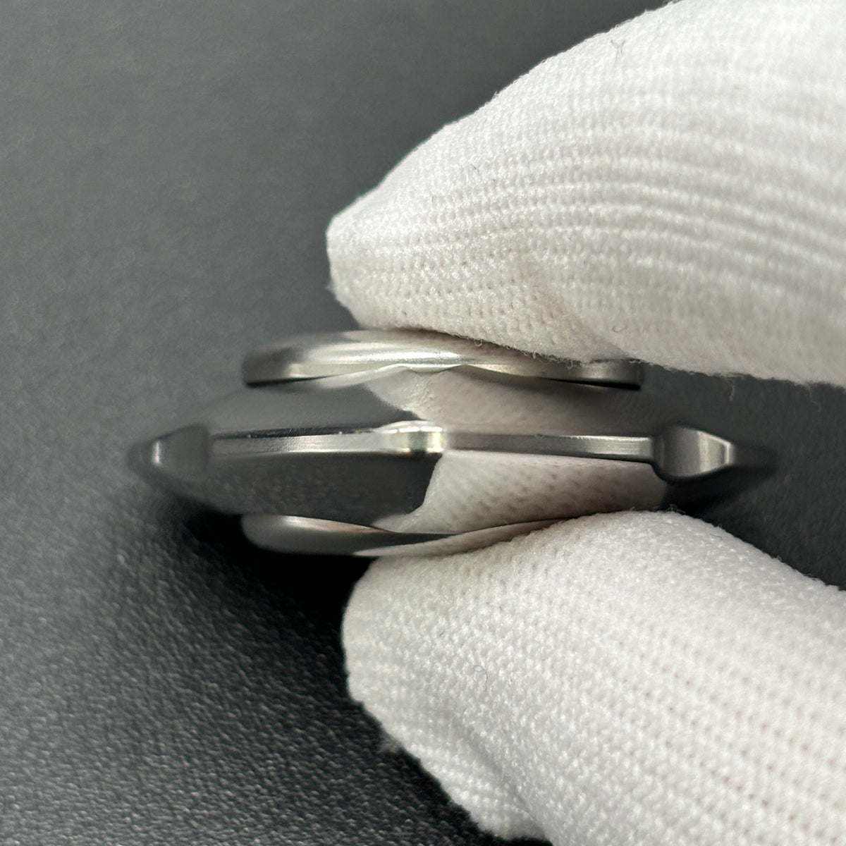 Hourglass S2 Stainless Steel