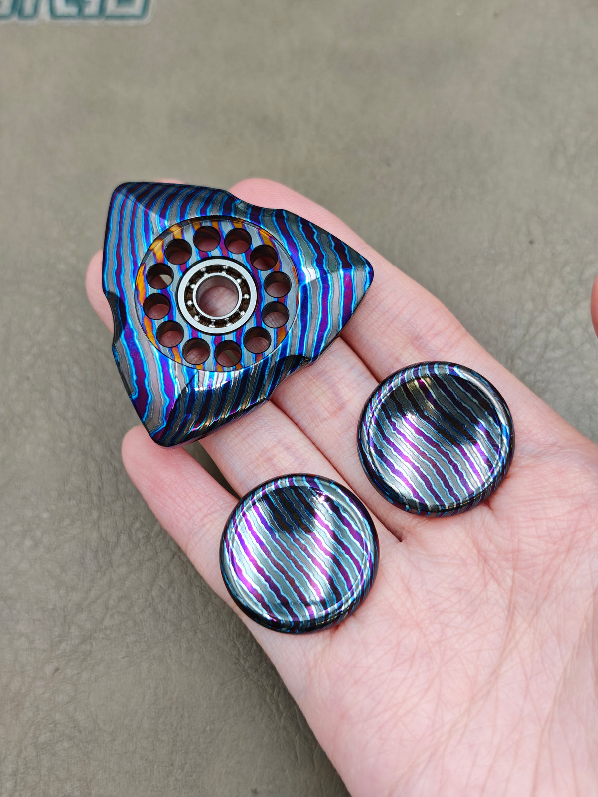 Hourglass S2 Zircuti