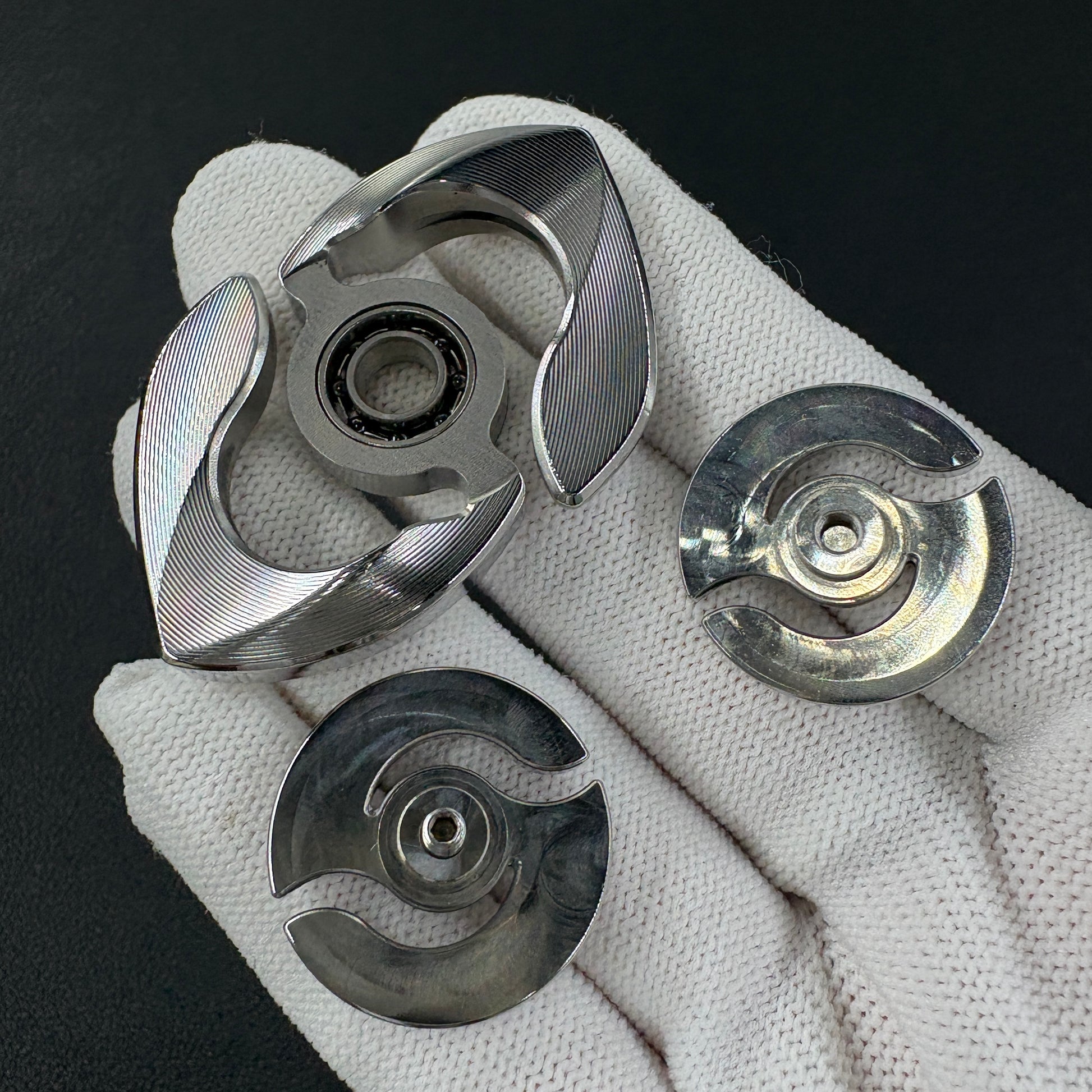 Baby Dolphin Titanium
