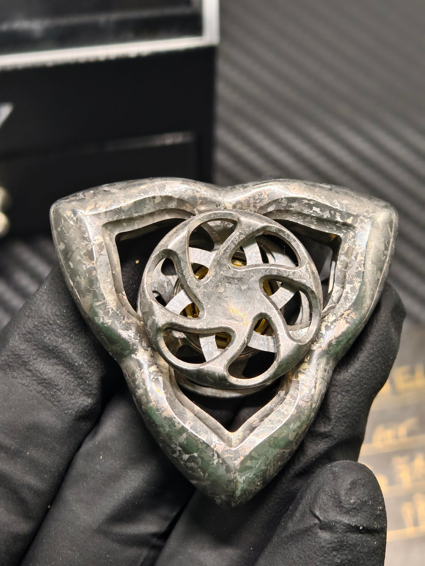 Xian Sin Crystallized Titanium