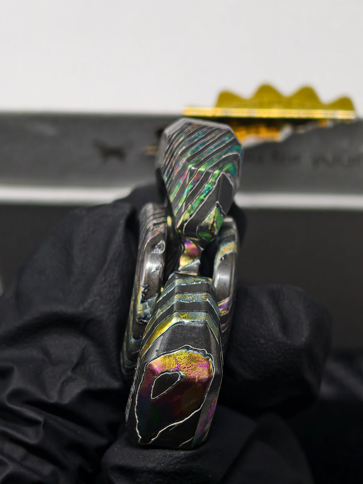 Whisper Duo Crystallized Zirconium