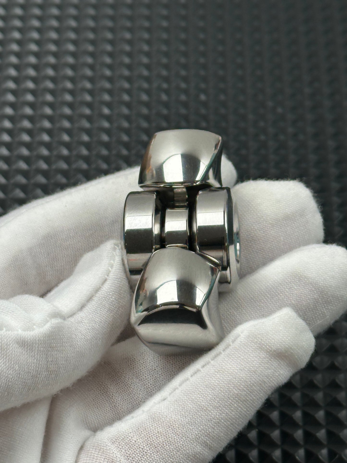 Zhen Stainless Steel
