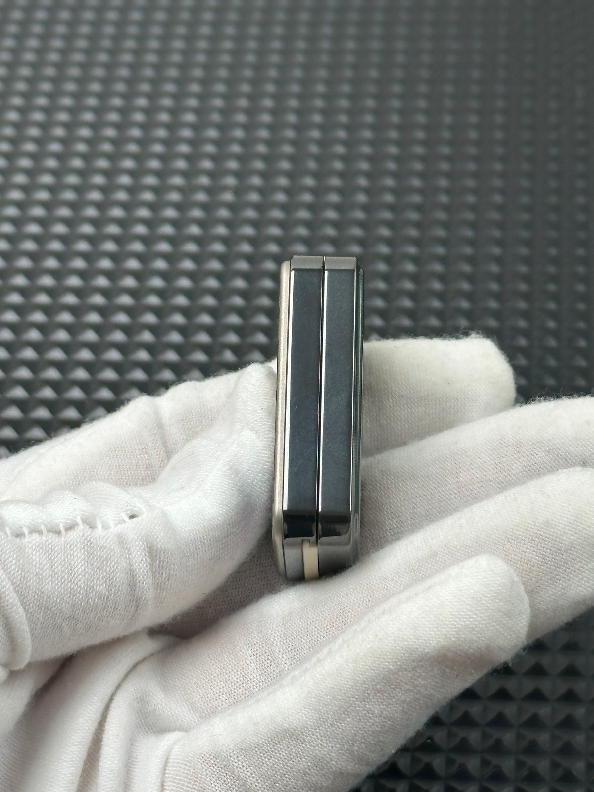 Pursuit Zirconium