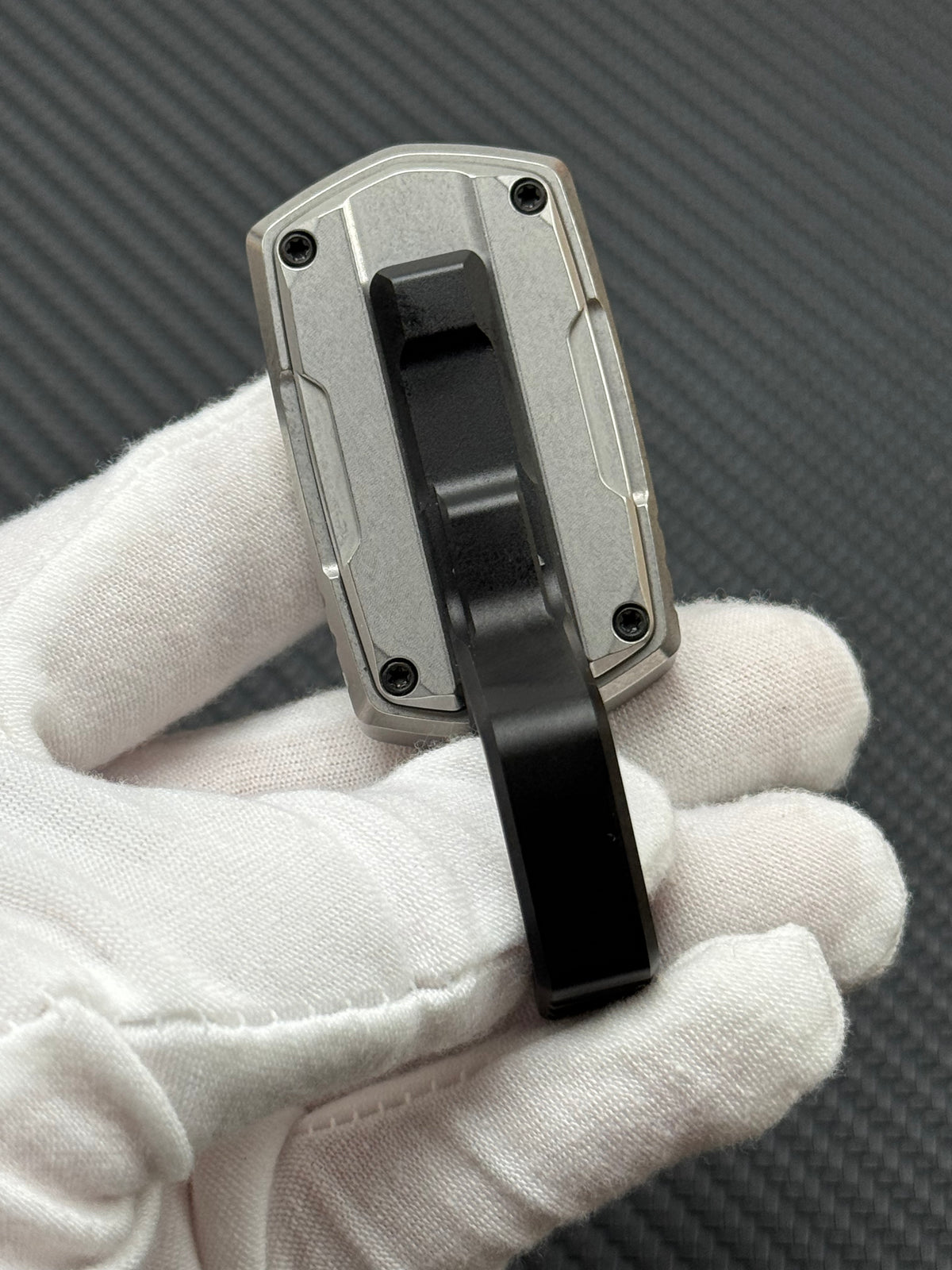 Thousand machines Stainless Steel Stonewashed