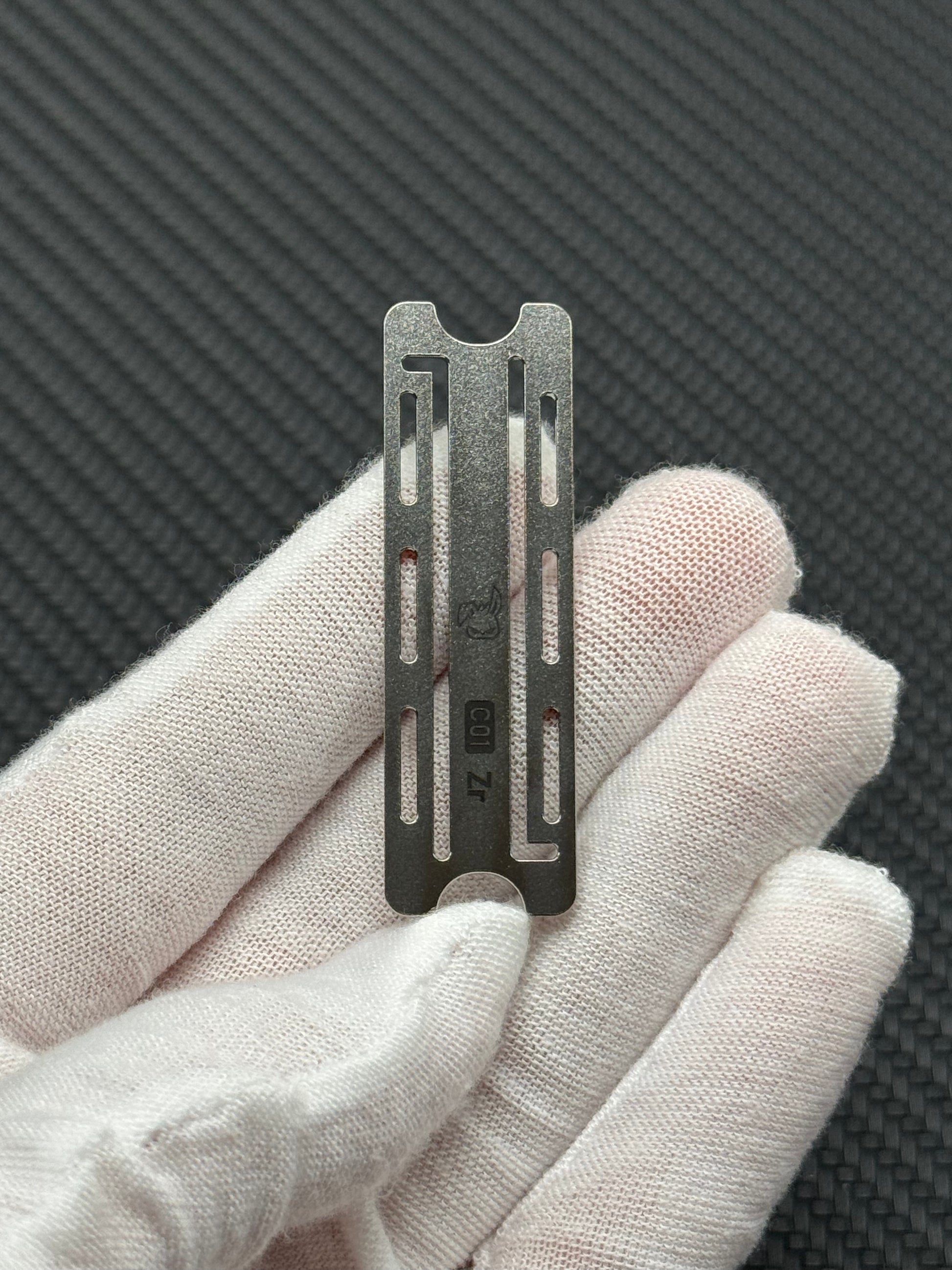 Feng Ling Zirconium Stonewashed Polished