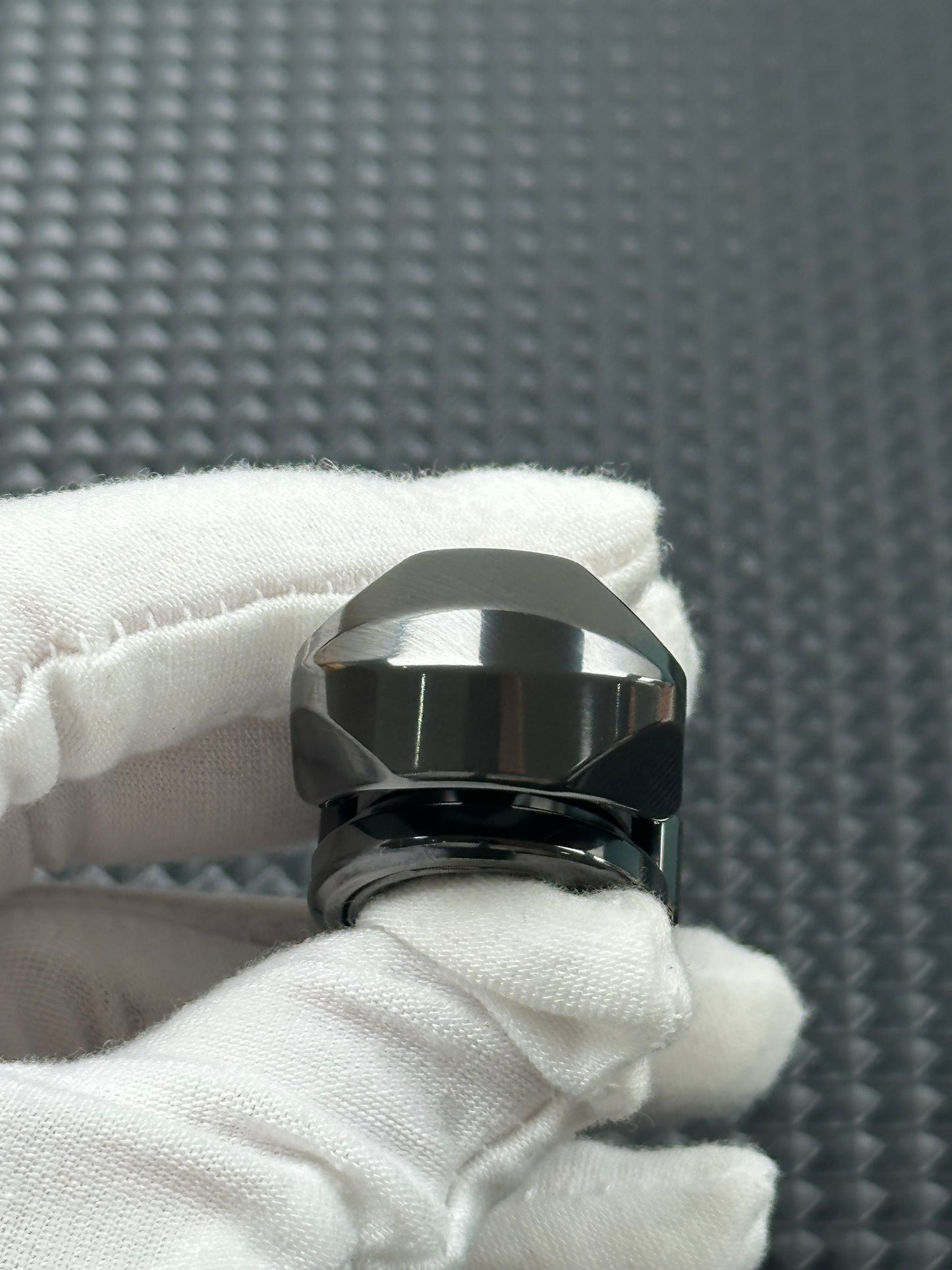 Libra Zirconium Polished