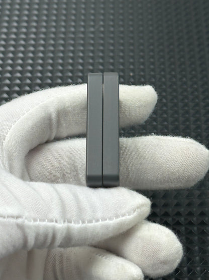 Mute Zirconium