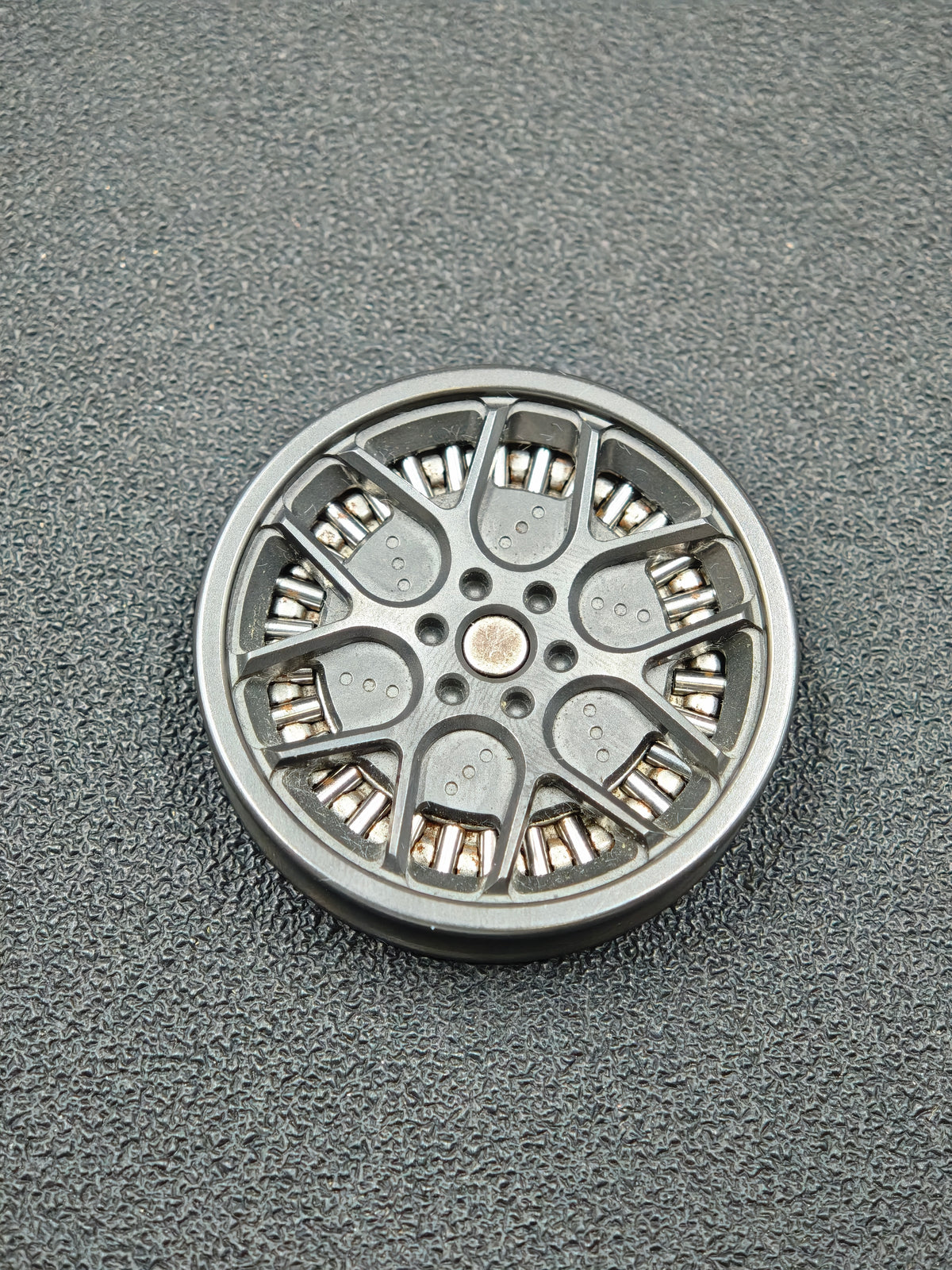 Rim Magnetic Zirconium Engraved