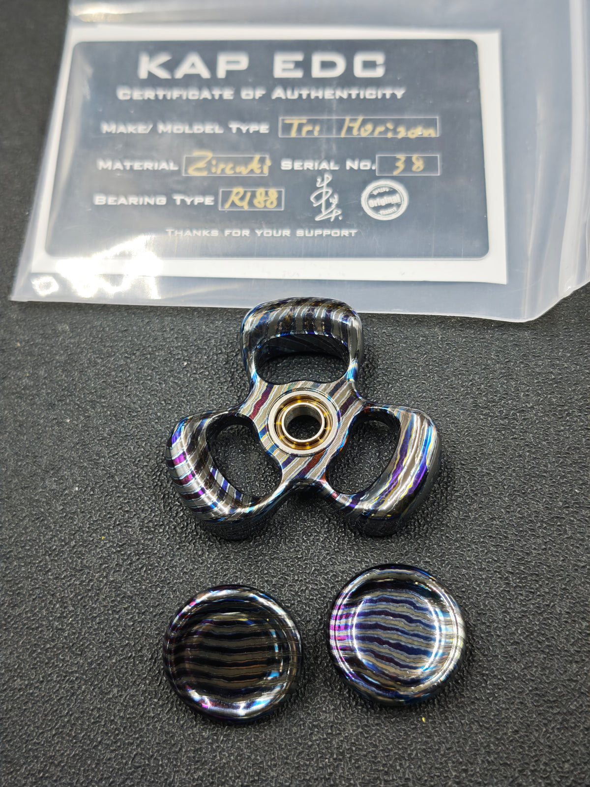Three-Leaf Horizon Zircuti