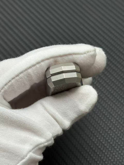 Monolith Stainless Steel