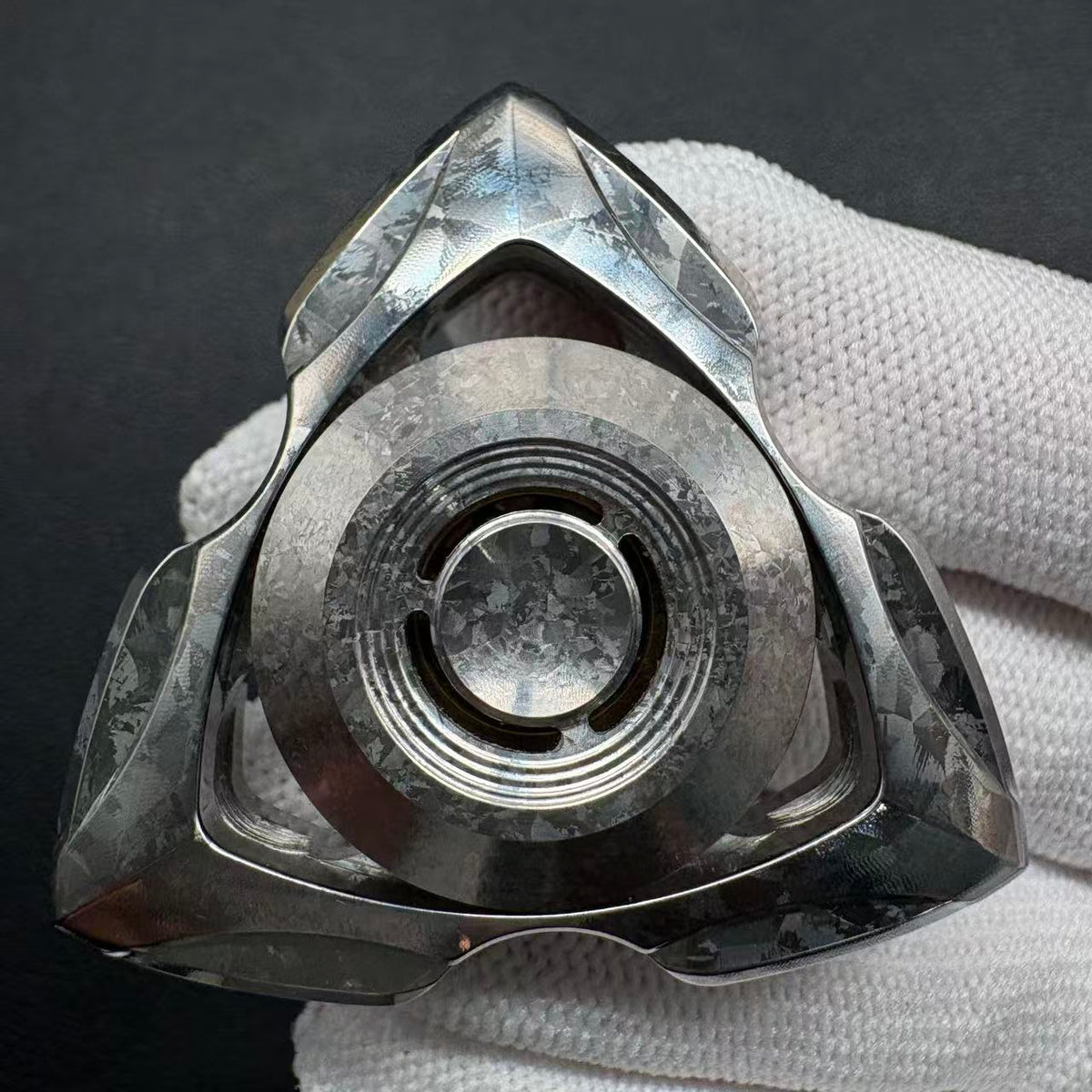 Siren Crystallized Titanium