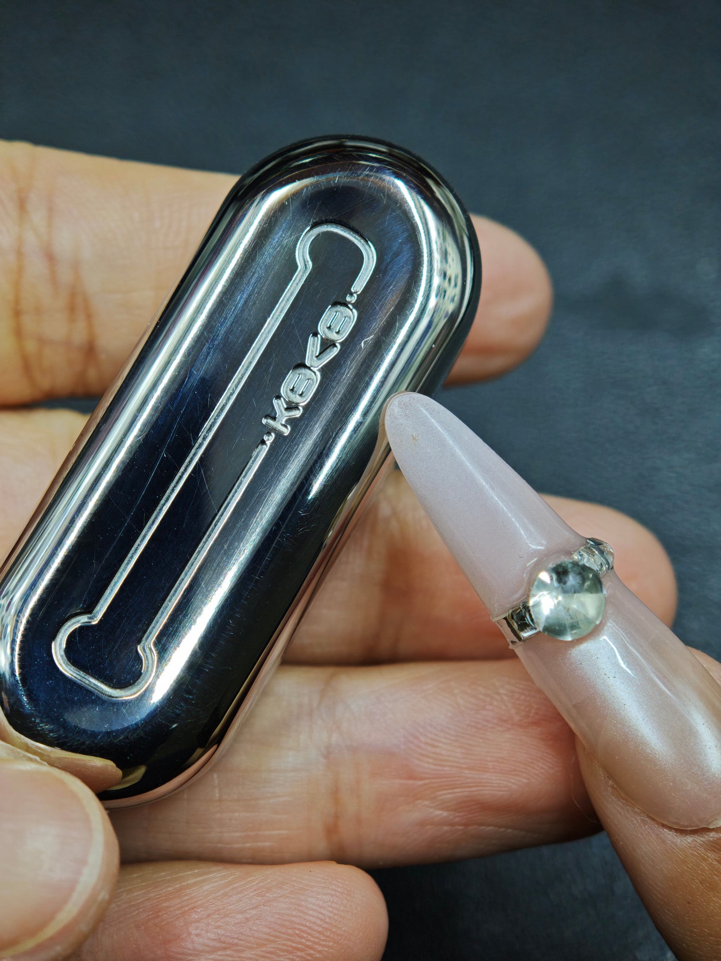 Floating Cloud Titanium